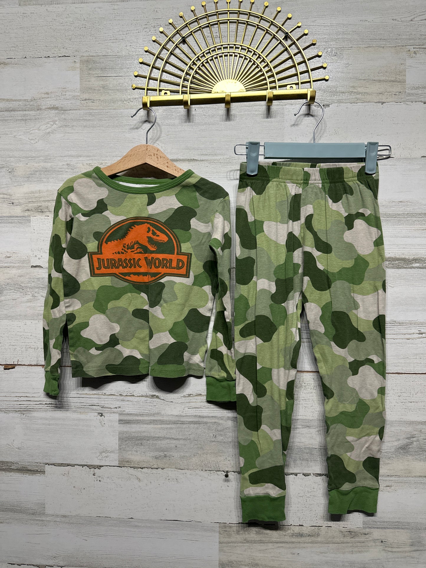 Jurassic World Pajama Sets Boys Size 8 GUC