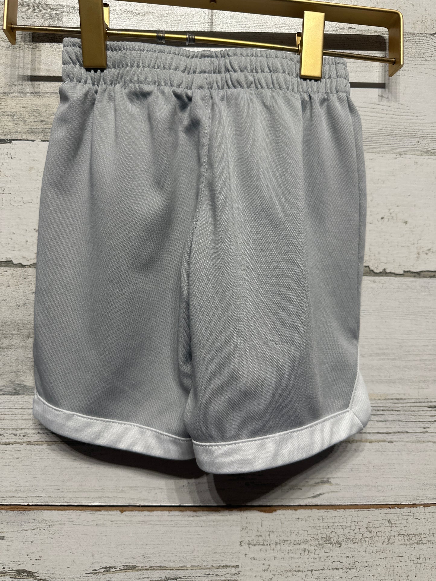 Boys Size 4 (Fits 3-4 Years) Nike Grey Athletic Shorts - Play Condition*