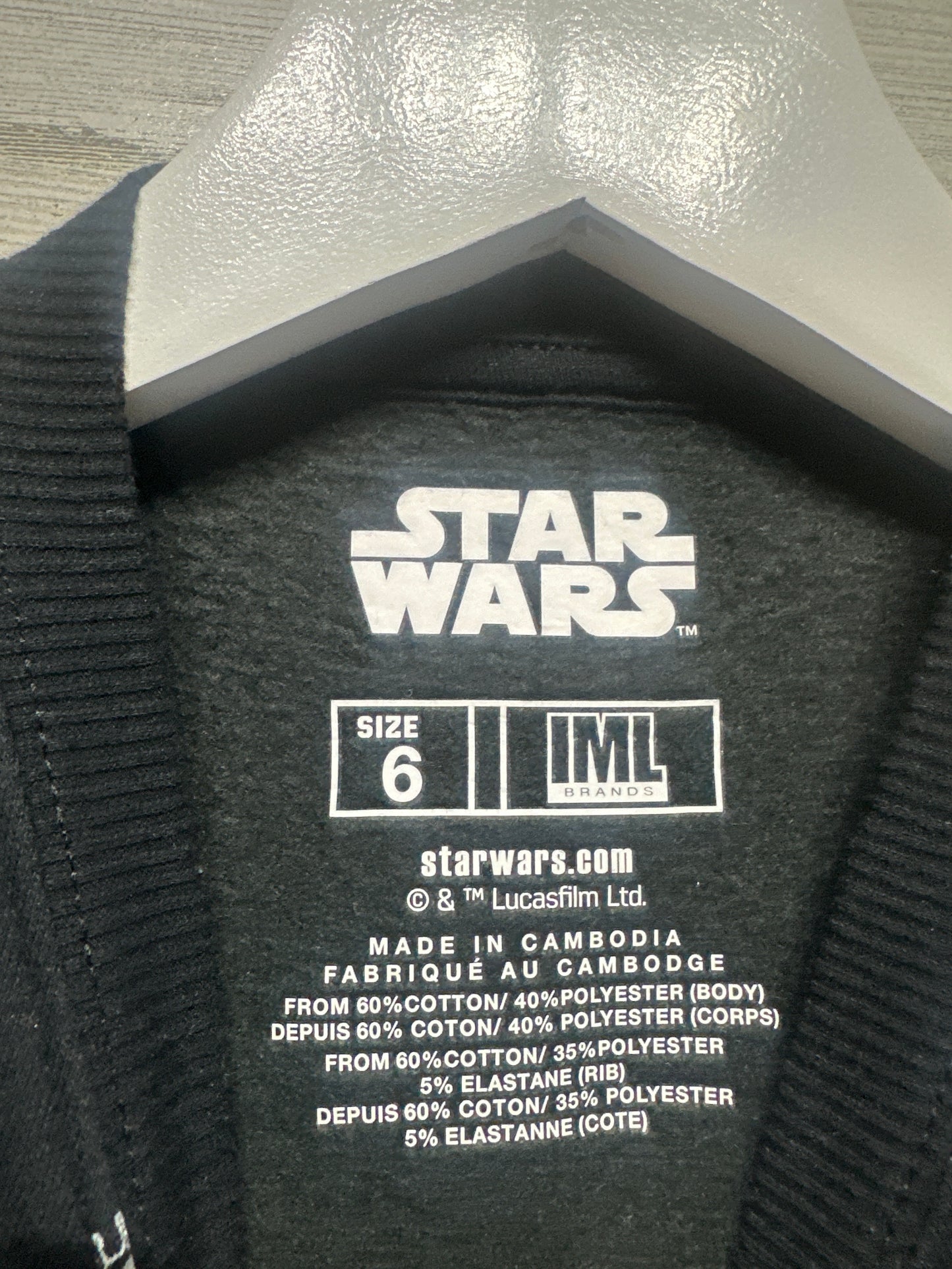 Boys Size 6 Star Wars Sweatshirt - Very Good Used Condition