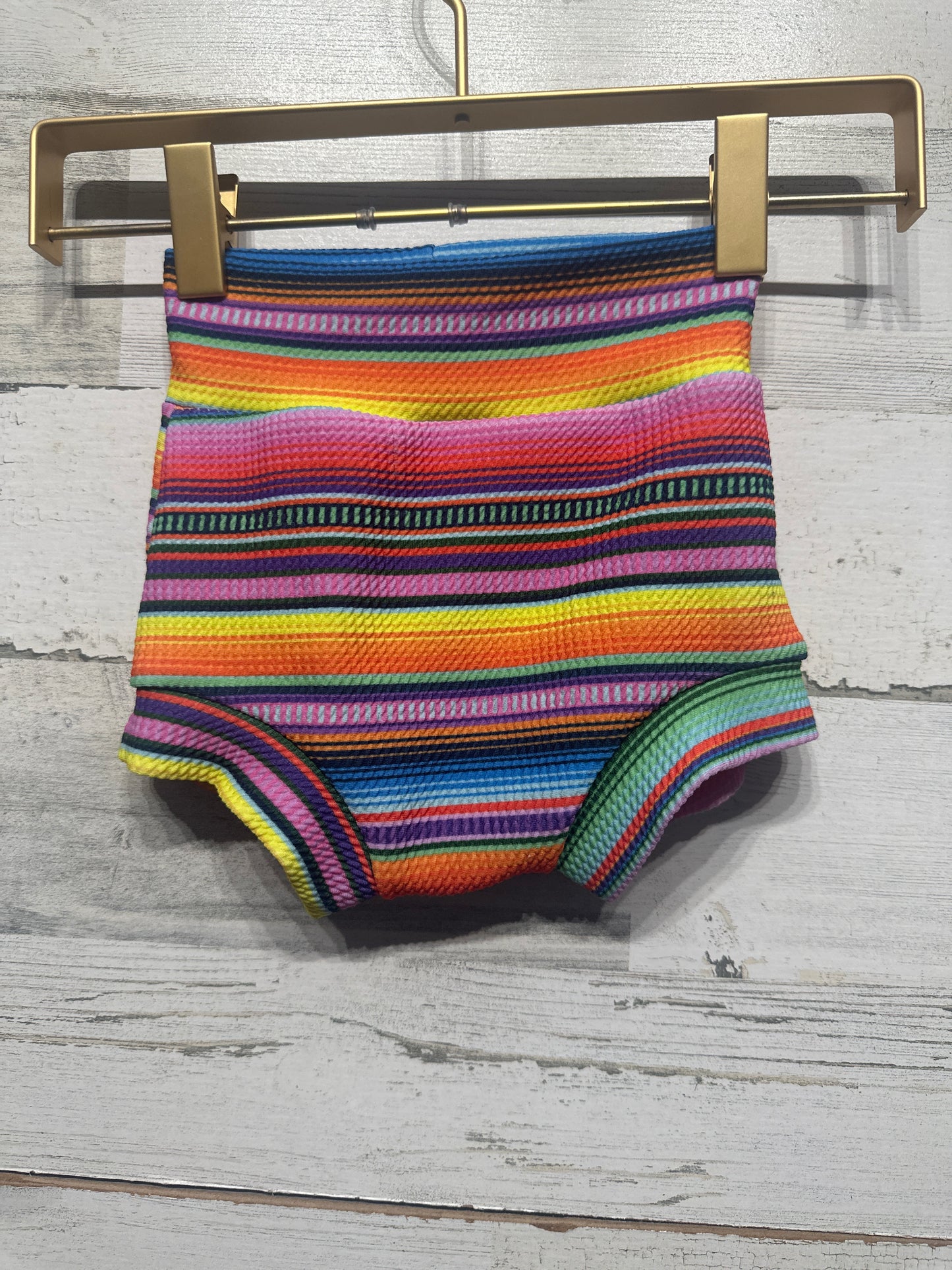Girls Preowned Size 12-18m Serape Stripe High Waisted Bummies - Very Good Used Condition