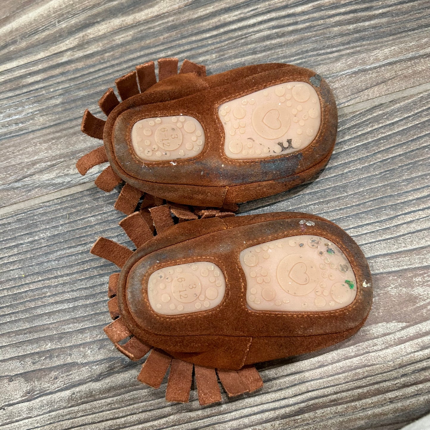 Size 6-12m / 3 (Infant) Brown Split Sole Mocs - Good Used Condition