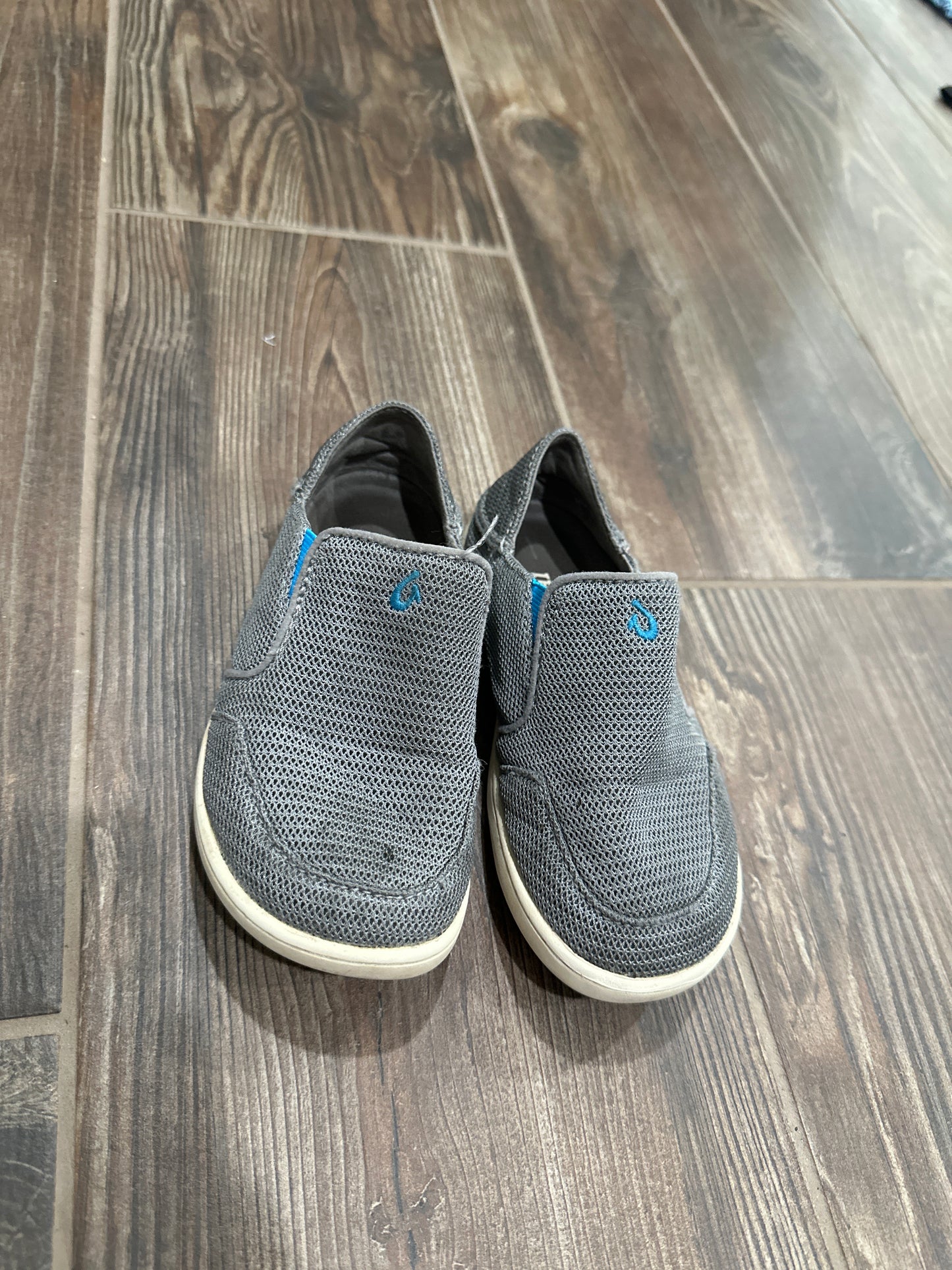Boys Size 11 Toddler Olukai Grey Slip On Shoes - Play Condition