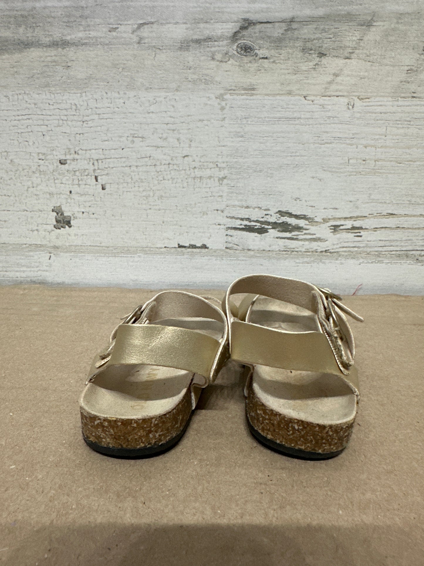 Size 6-12m Infant Old Navy Gold Sandals - Good Used Condition*