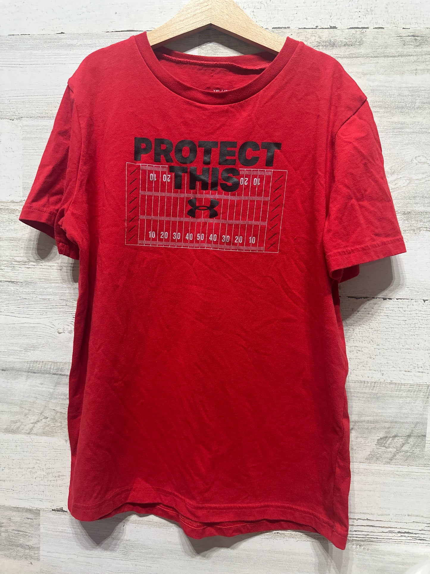 Boys Size Youth XL Loose Under Armour Heat Gear Red T-Shirt - Good Used Condition