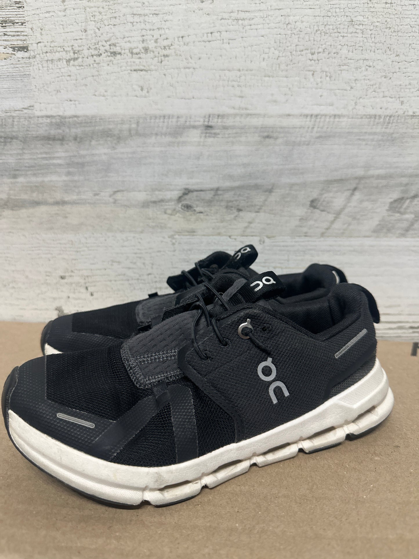 Youth 4 On Cloud Black Shoes - Good Used Condition