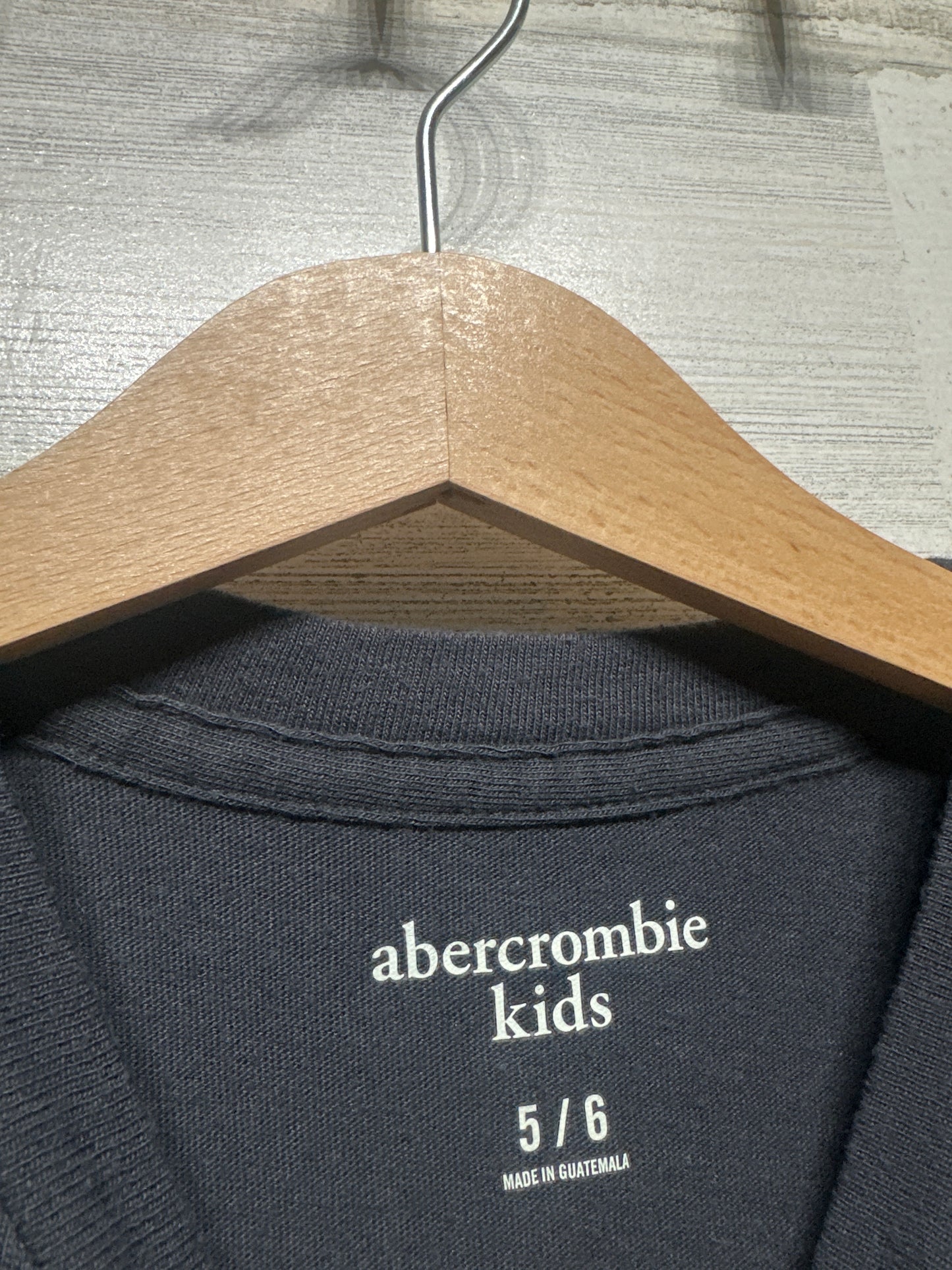 Boys Size 5/6 Abercrombie Kids Minecraft Shirt - Very Good Used Condition