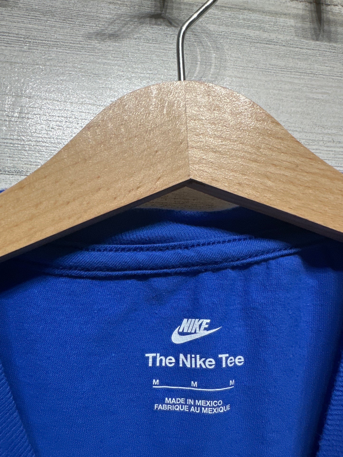 Size Medium (10-12) Nike Blue T-Shirt - Play Condition*