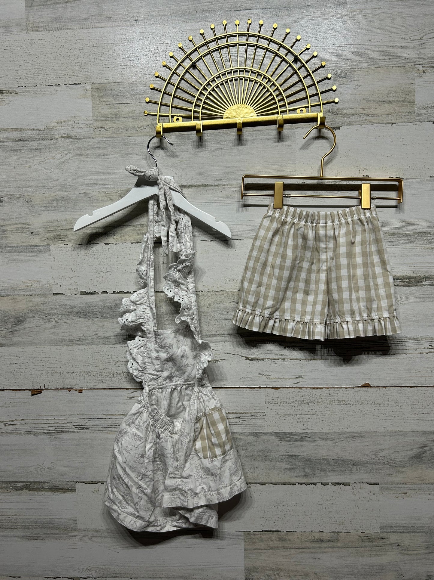 Girls Size 2t Three Sisters Two Piece Set - Good Used Condition