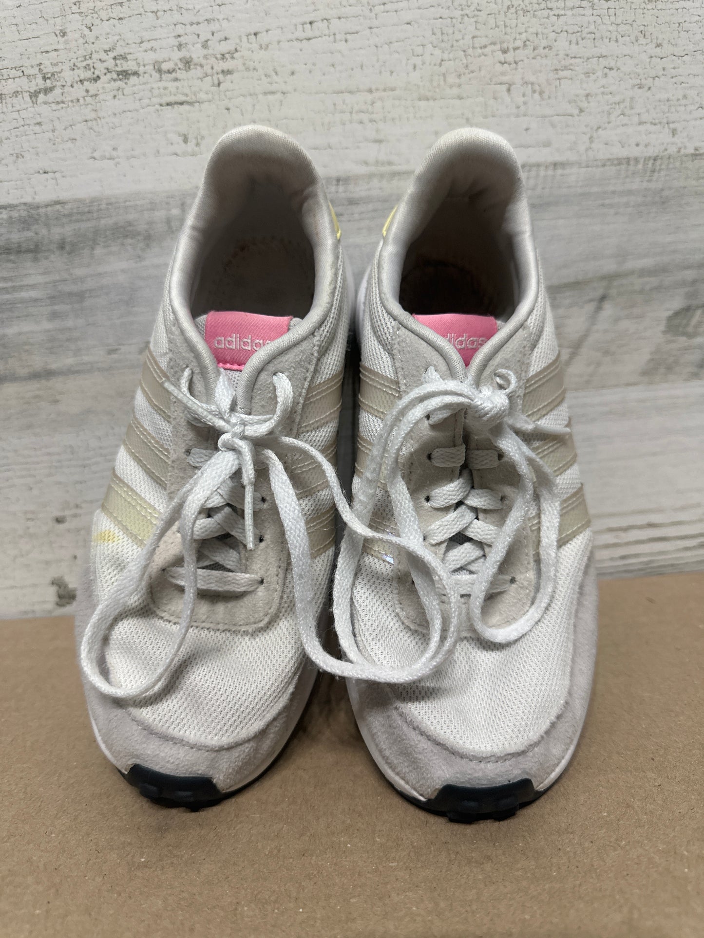 Girls Size 2.5 (Youth) Adidas Shoes - Play Condition*