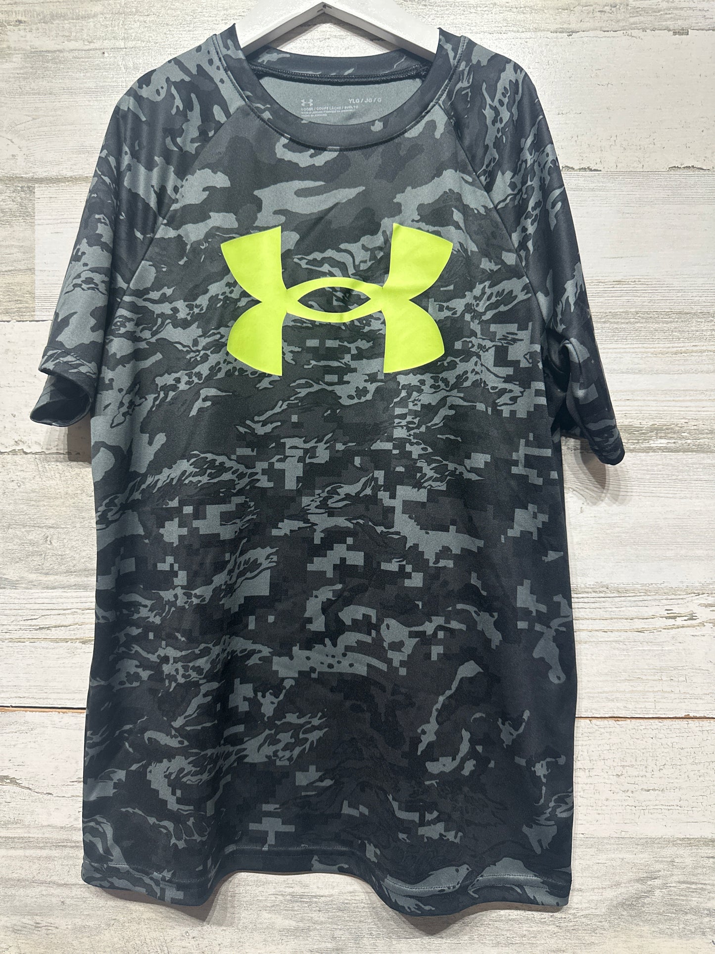 Boys Size Youth Large Loose Under Armour Drifit Shirt - Good Used Condition