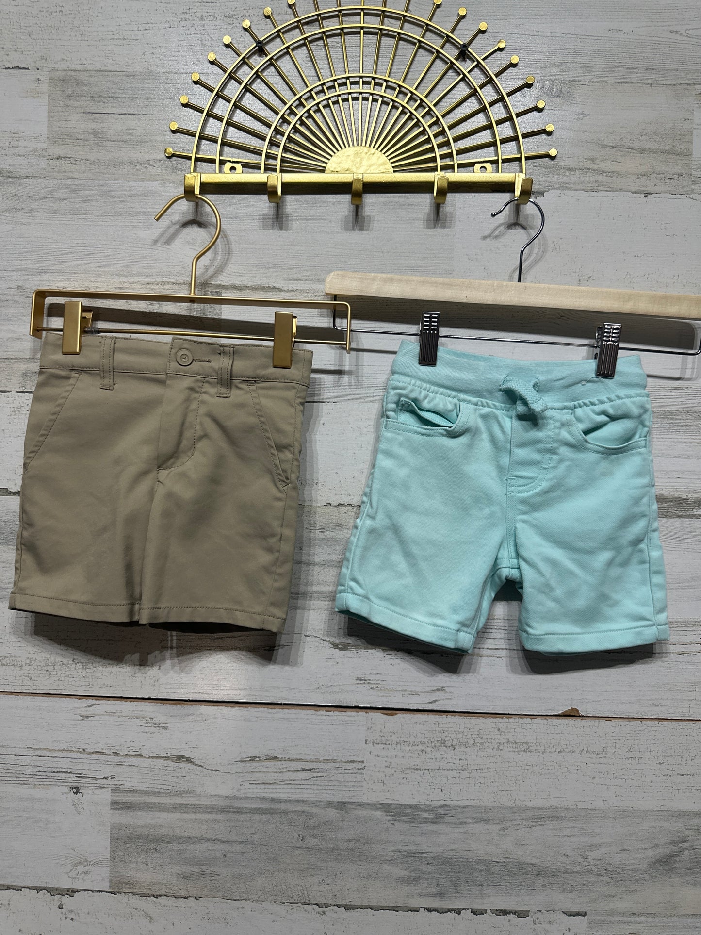 Boys Size 2t Cat and Jack and Garanimals Shorts - Play Condition*