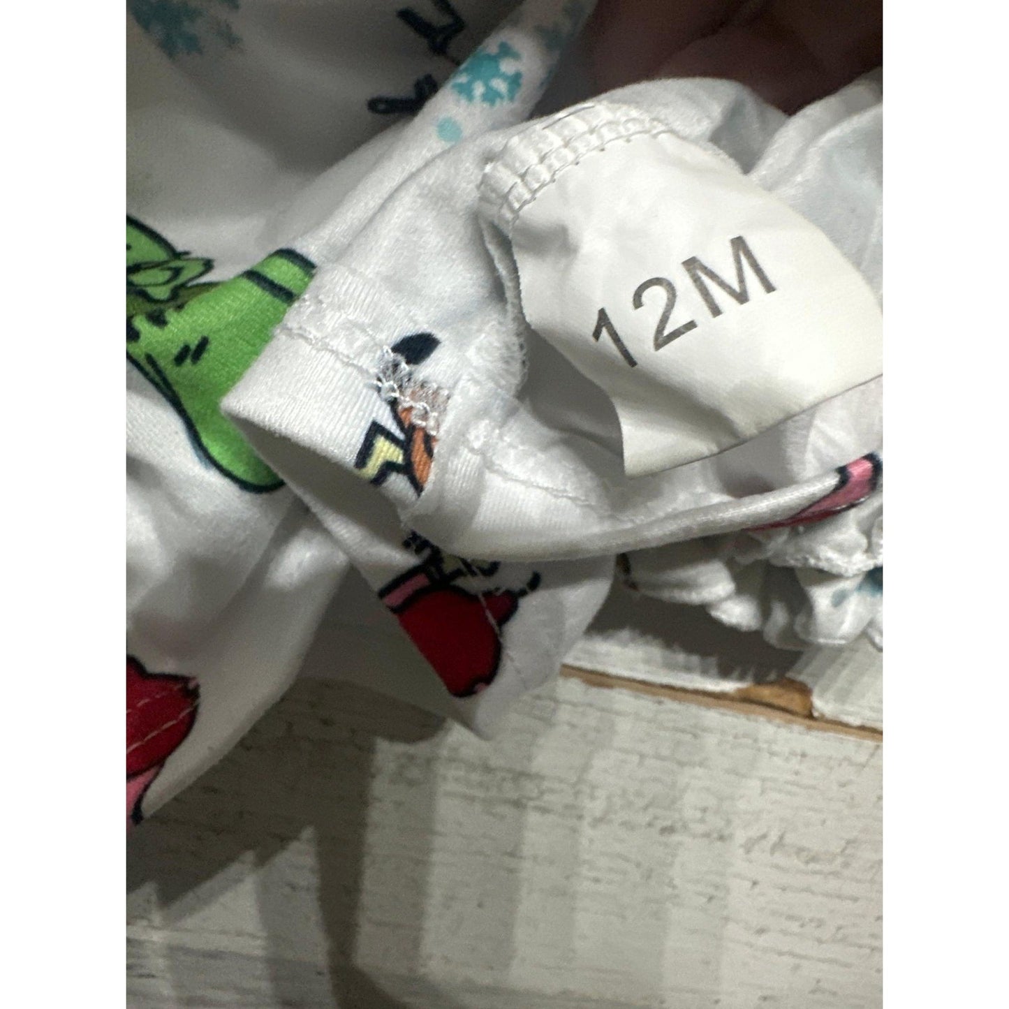 Grinch Holiday Dress Girls 12M White Green Ruffle Sleeve EUC3