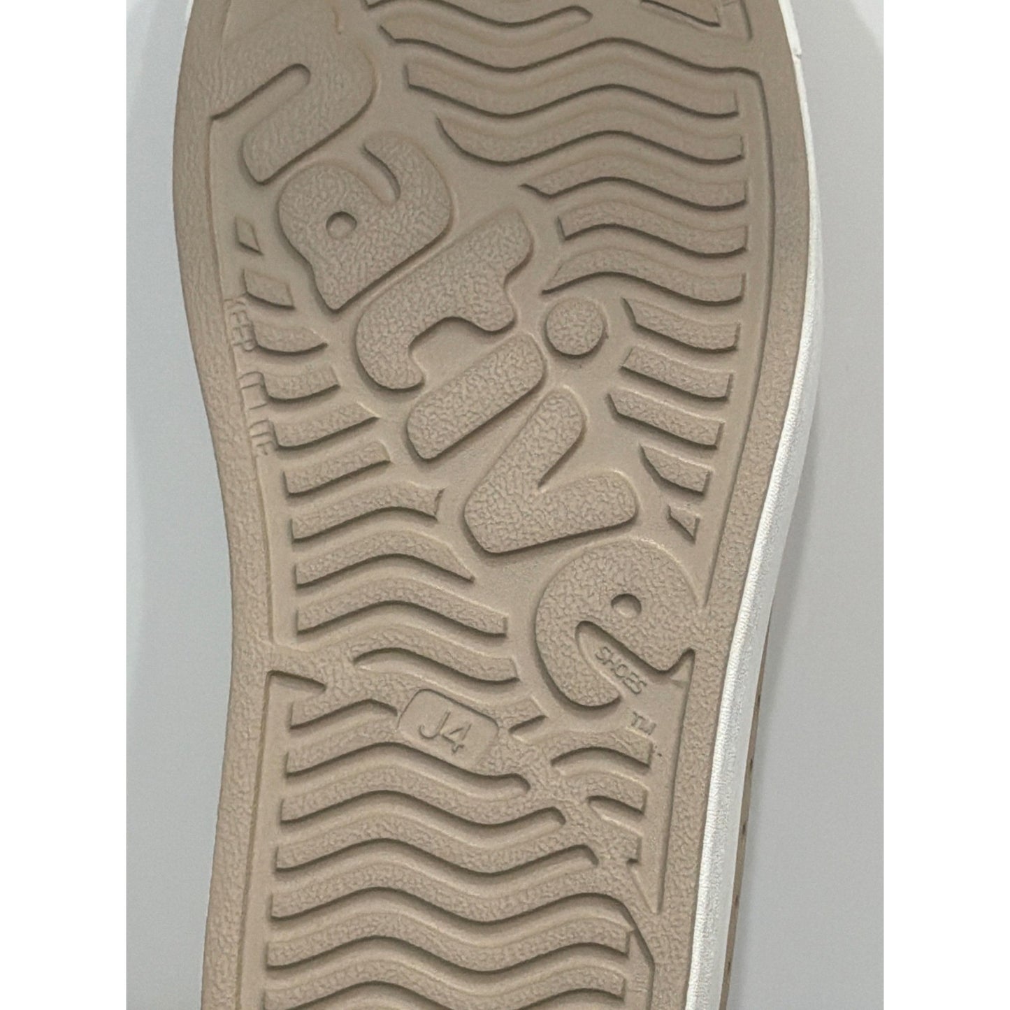 Native Jefferson Shoes Kids J4 Youth Tan Water Friendly Gorpcore EUC6