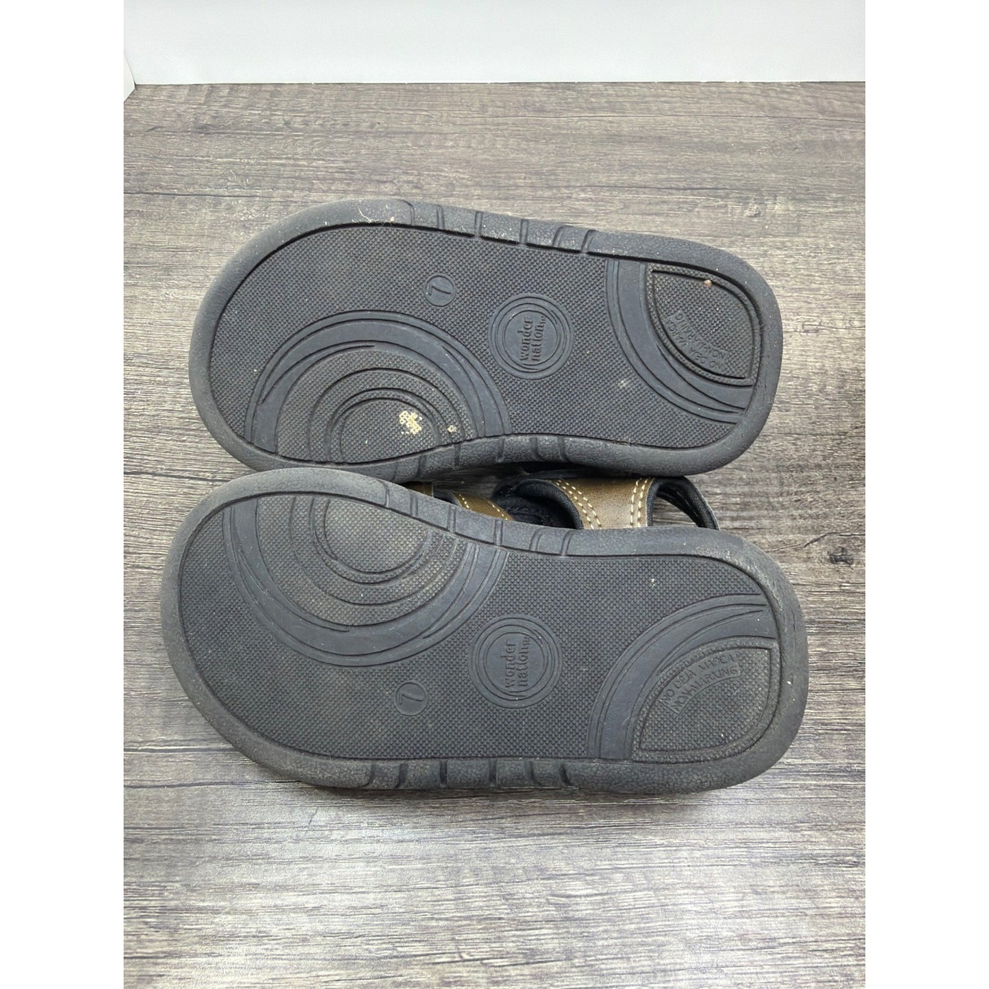 OshKosh Wonder Nation Sandal Bundle Boys Size 7 Toddler Fisherman EUC11