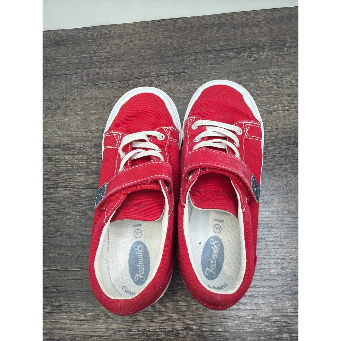 FootMates Canvas Sneakers Boys Size 1 Red Hook Loop Strap Classic4