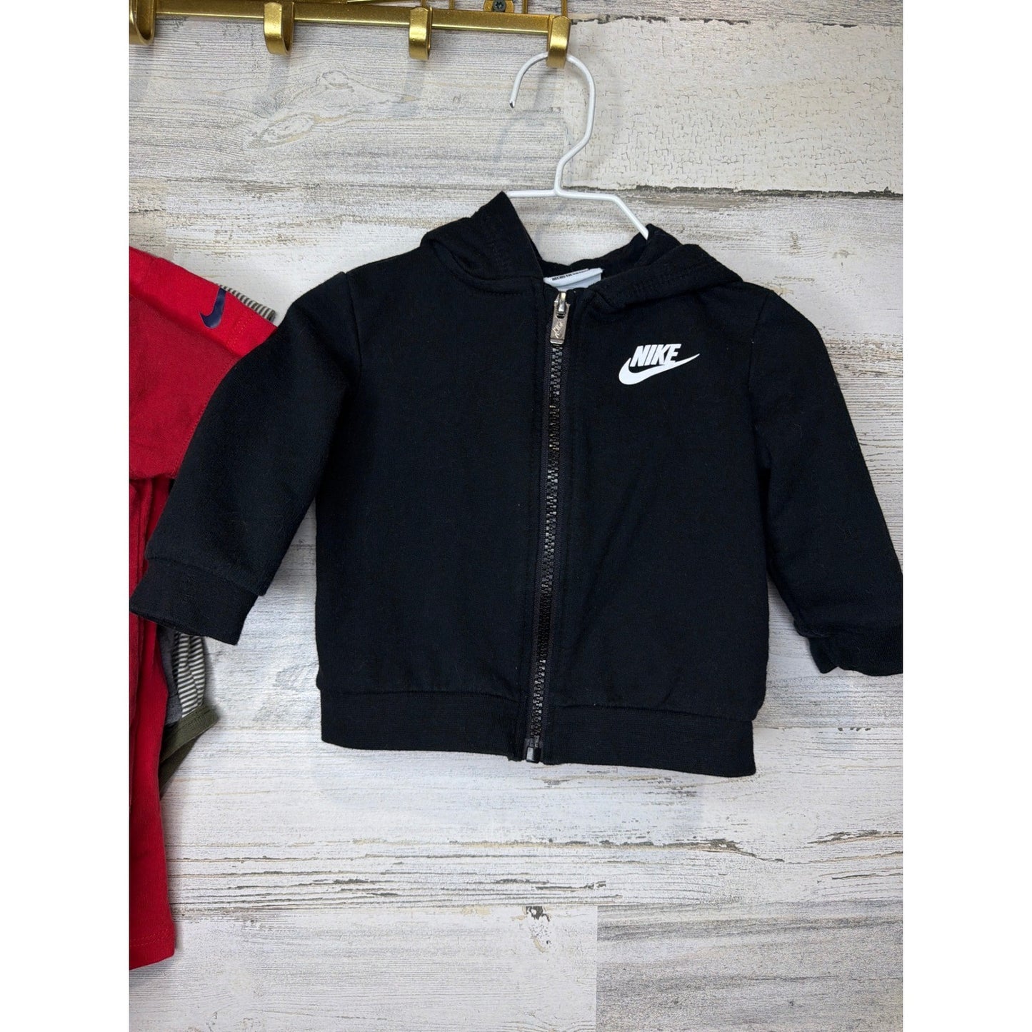 Nike / Air Jordan Bundle Boys 6 Months Red Grey Black Stripe Athletic Sporty EUC6