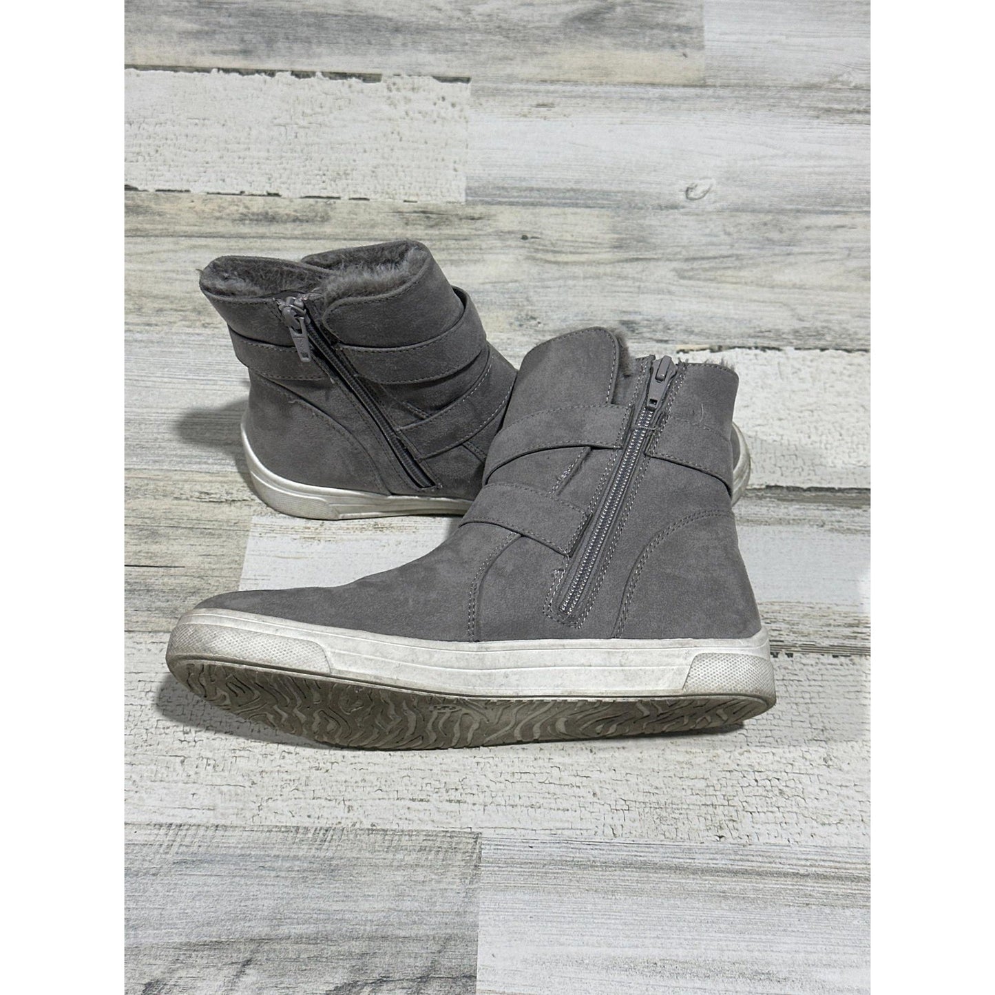 Target Cat & Jack Boots Girls 5 Gray Faux Fur Moto Sneaker Boots2