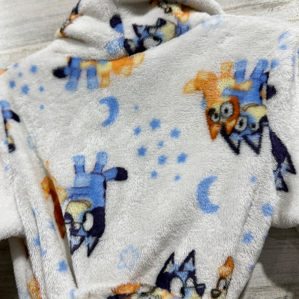 Bluey Bingo Fleece Robe Toddler 2T White Blue Polyester Character Loungewear EUC3