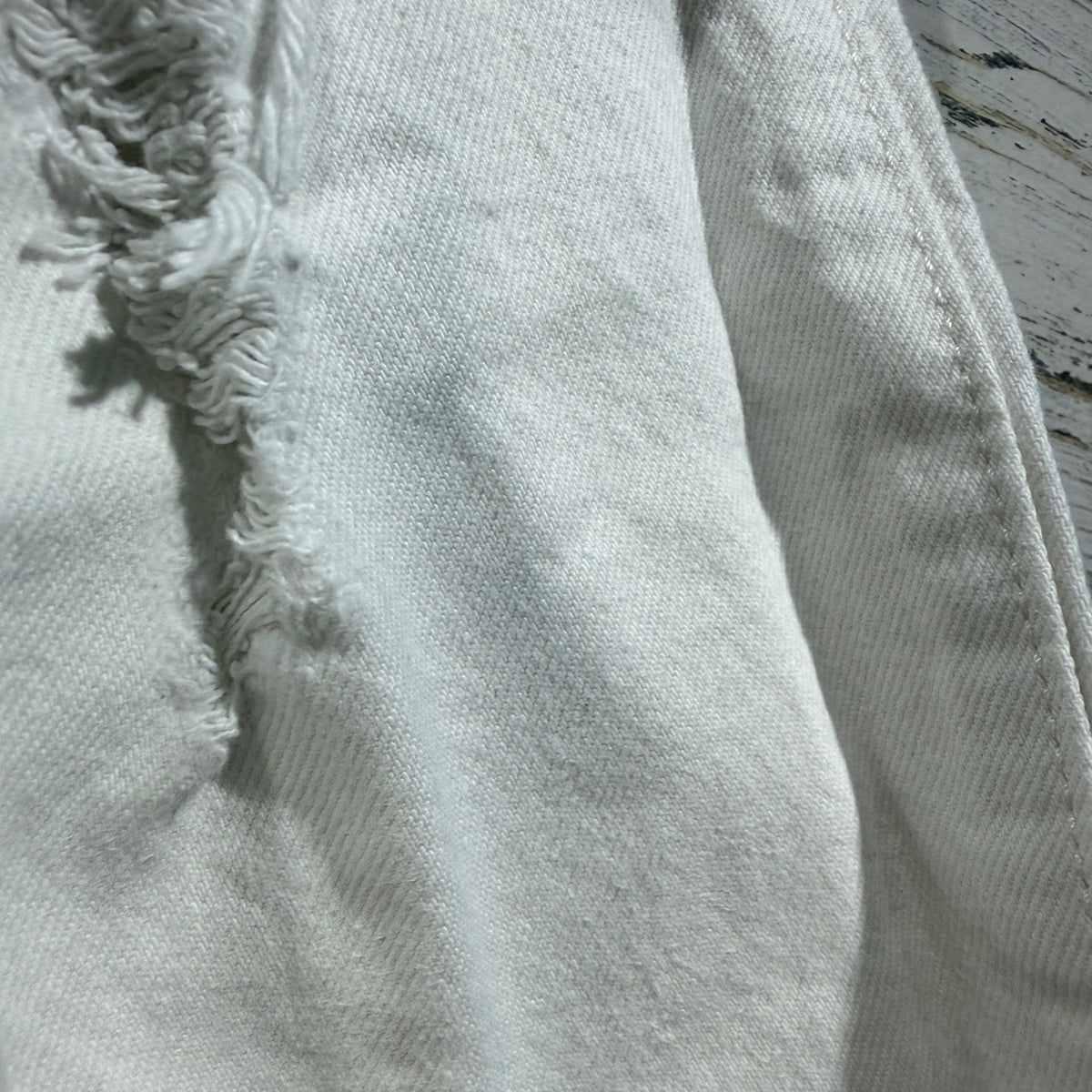 Levis 501 Skinny Jeans Women 27 White Cotton Distressed Raw Hem Flawed*10