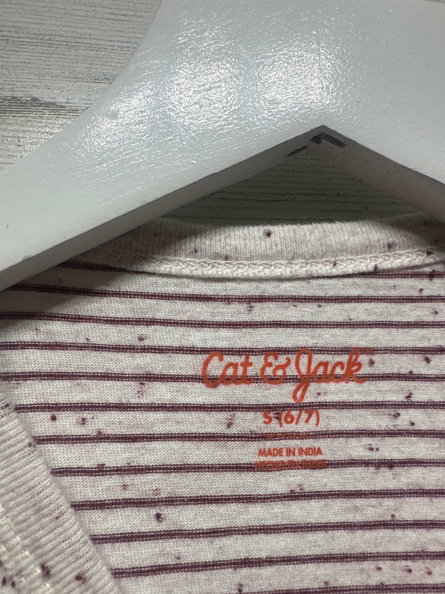 Boys Size Small (6-7) Cat and Jack Maroon Striped Pocket Tee - Good Used Condition