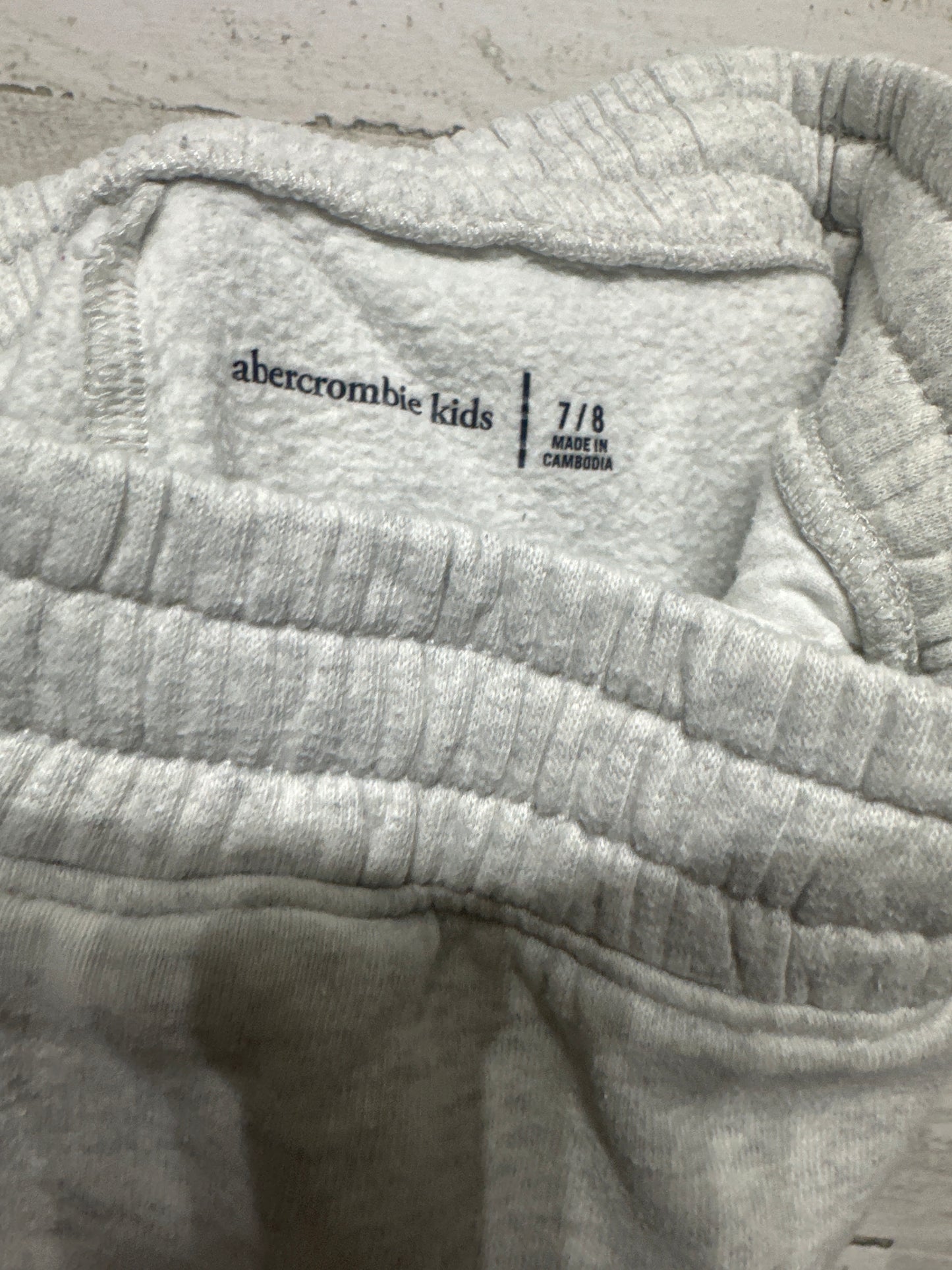 Boys Size 7/8 Abercrombie Kids Grey Sweatpants - Good Used Condition