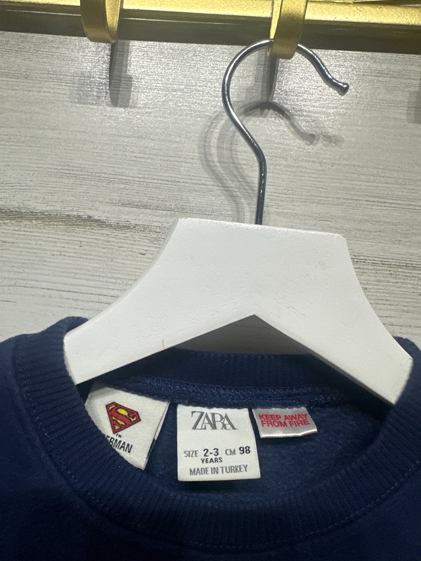 Boys Preowned Size 2-3 years (98cm) Zara Superman Sweatshirt - Very Good Used Condition