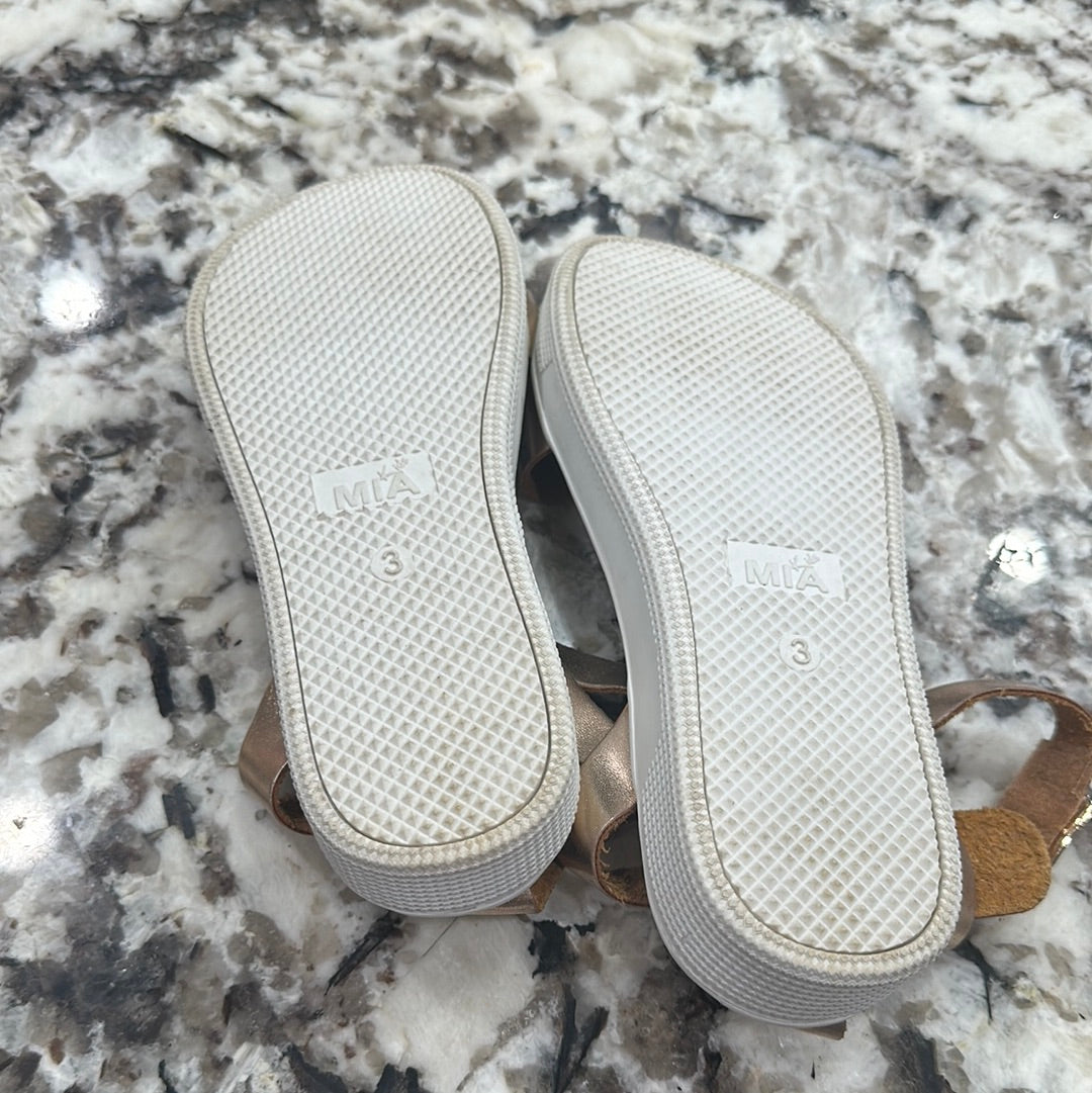 Girls Size 3 youth Mia rose gold sandals - good used condition