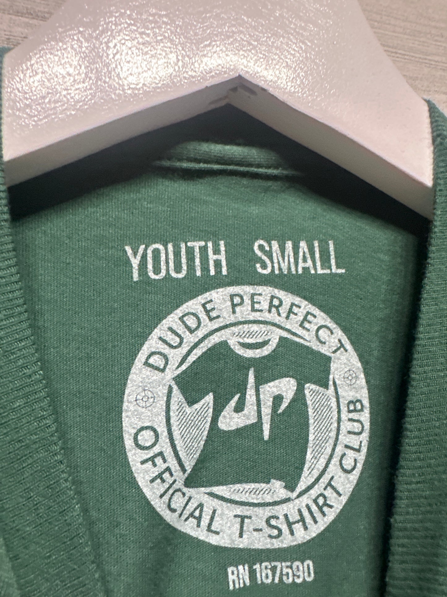 Boys Size Small (6-7) Dude Perfect Dark Green TShirt - Very Good Used Condition