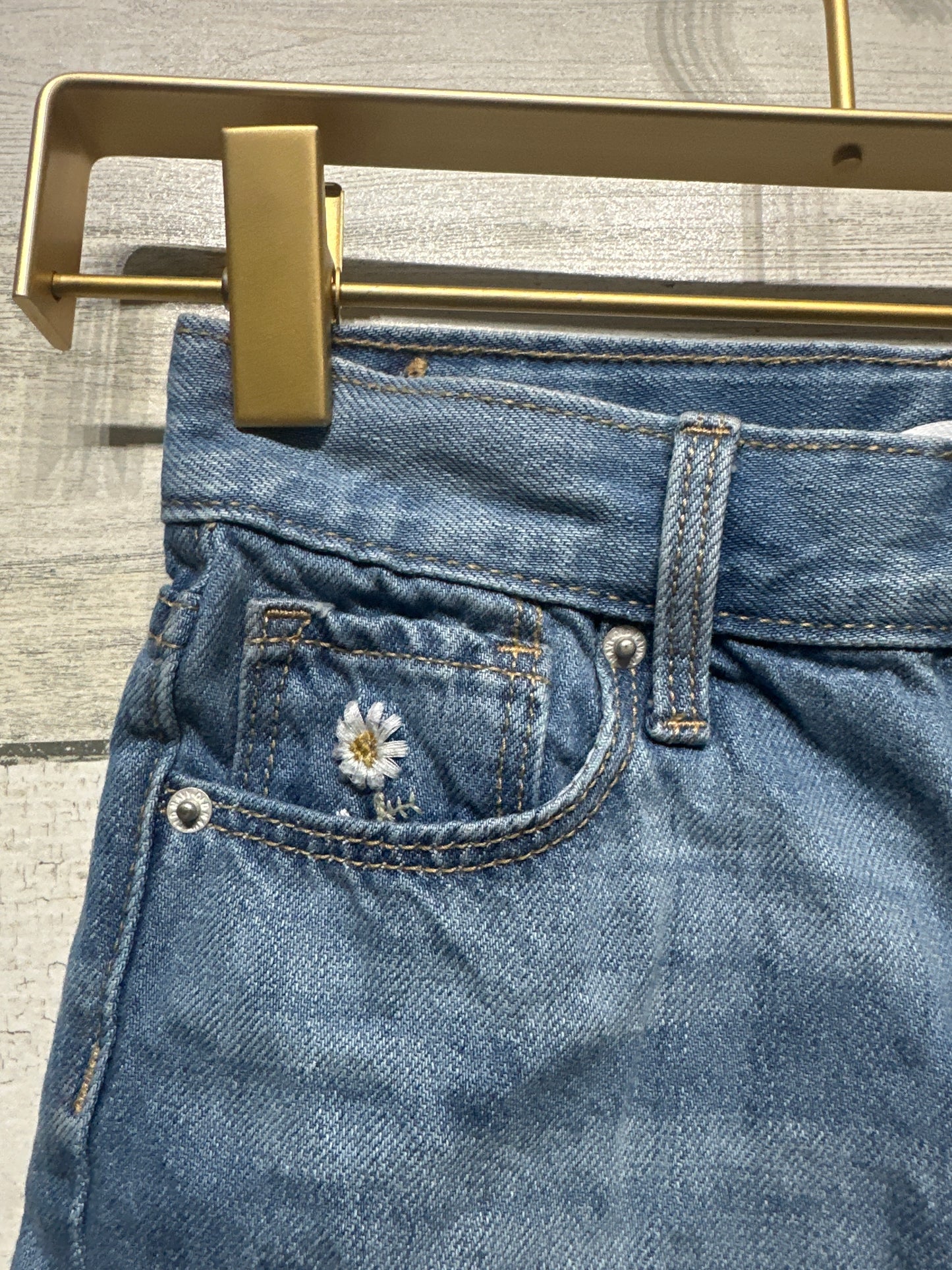 Girls Size 6 Old Navy Embroidered Distressed Shorts With Adjustable Waist - Good Used Condition