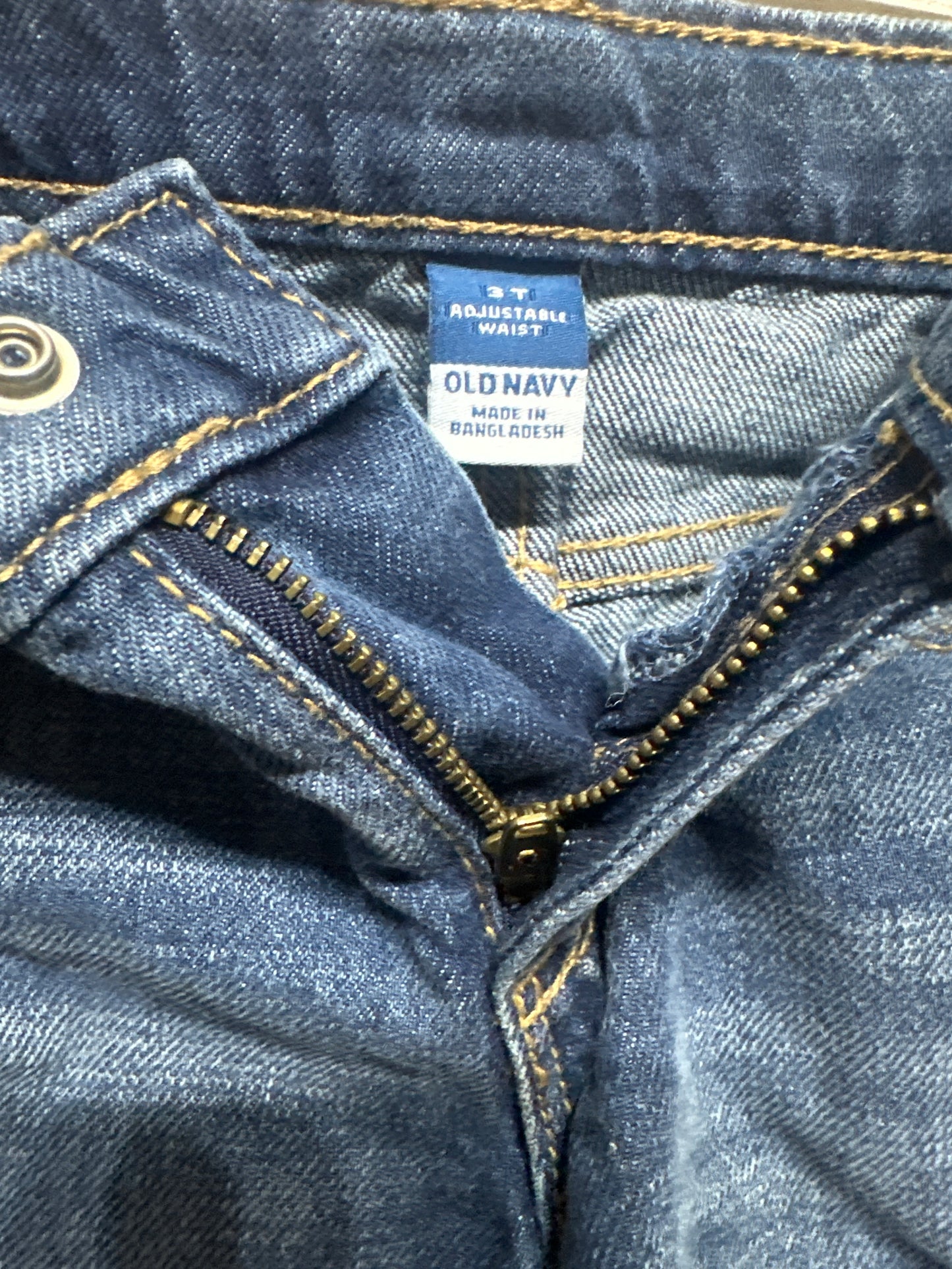 Girls Size 3t Old Navy Adjustable Waist Denim Shorts - Very Good Used Condition