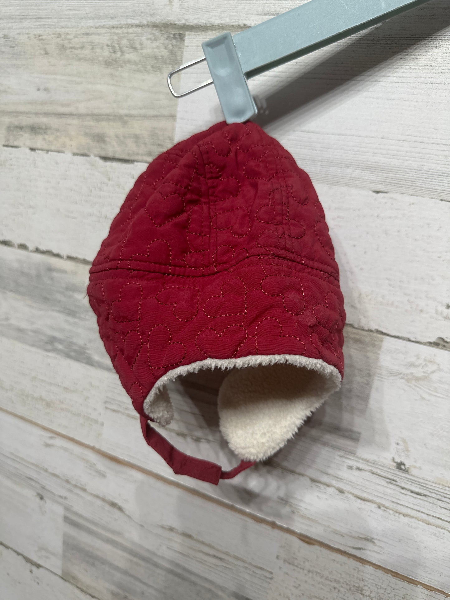 Size 18/24m Old Navy Heart Print Fleece Lined Hat - Play Condition