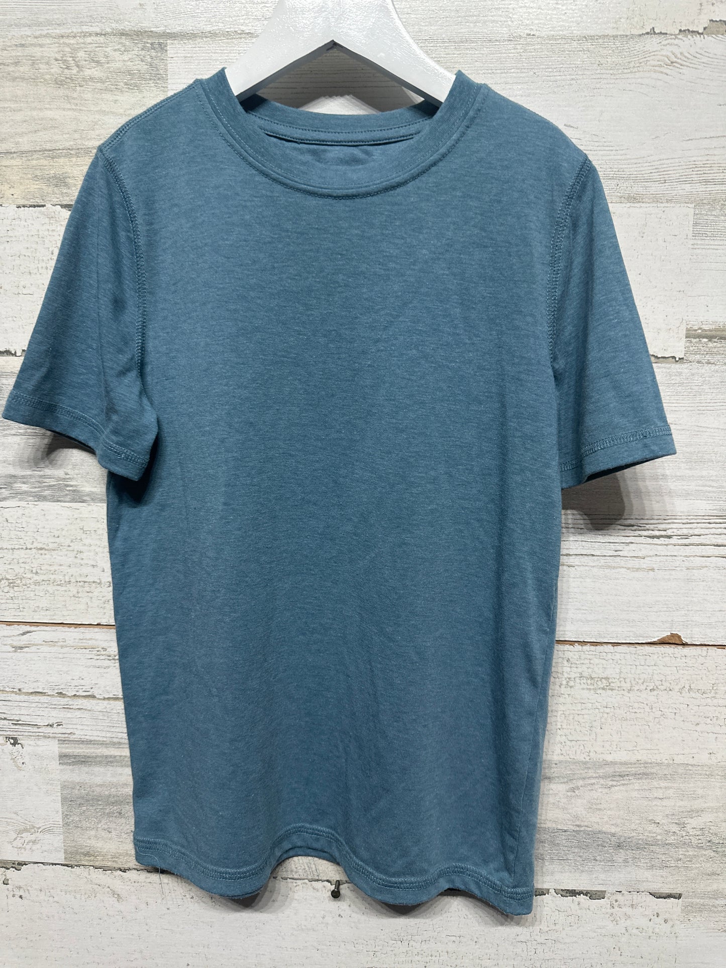 Boys Size Small ( 8 ) Magellan Outdoors Classic Fit Shirt - Good Used Condition