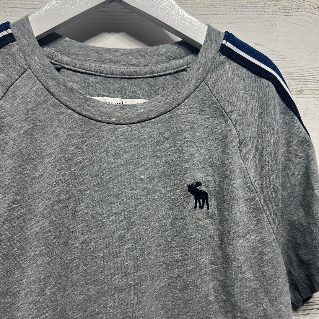 Boys Size 9-10 Abercrombie Grey Tee with Blue Stripes on Shoulders - Good Used Condition