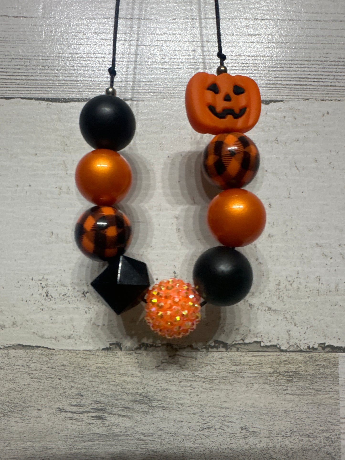 One Size Chunky Bead Halloween Necklace - Very Good Used Condition