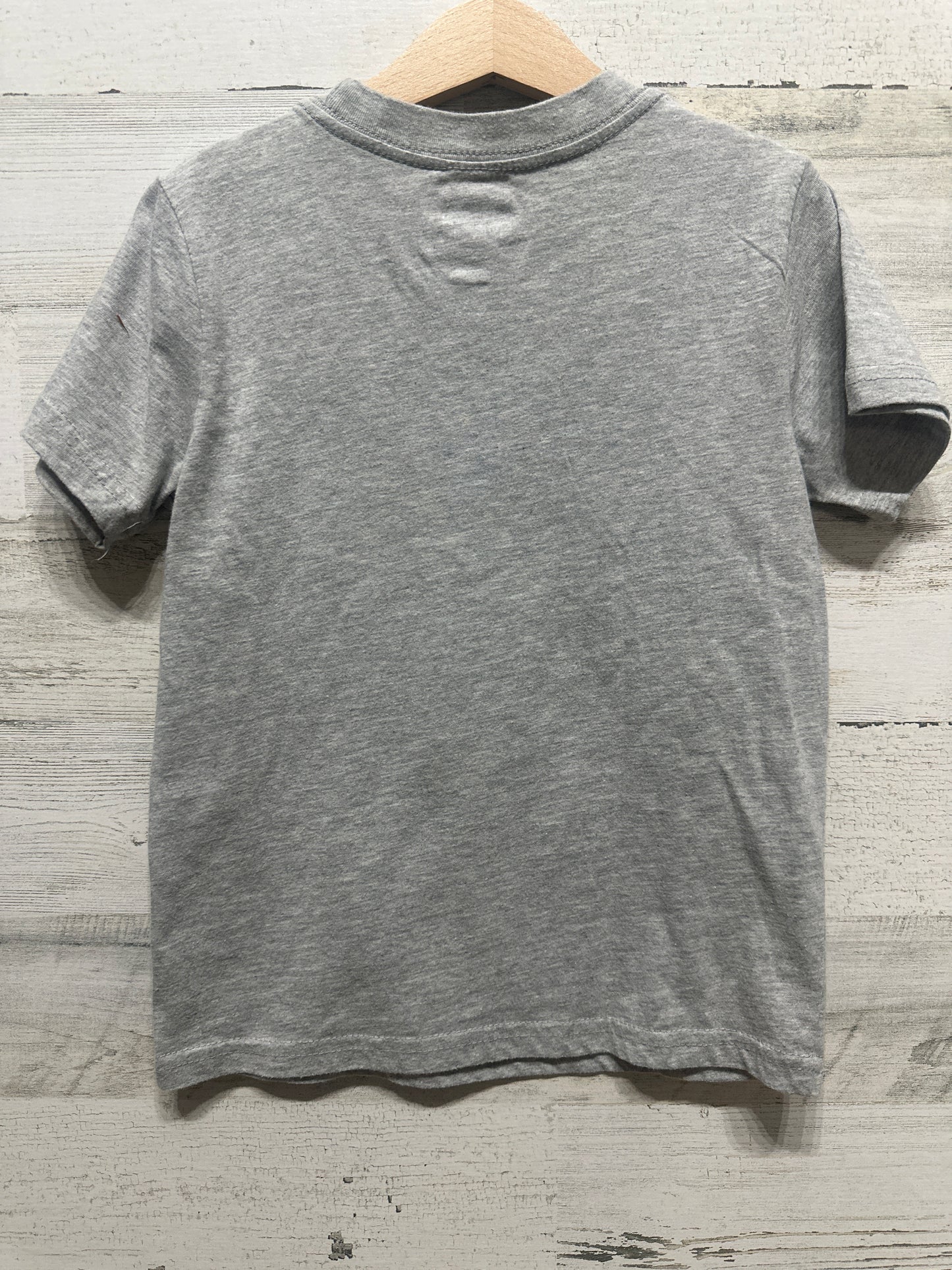 Boys Size Small Despicable Me Minion Shirt - Good Used Condition
