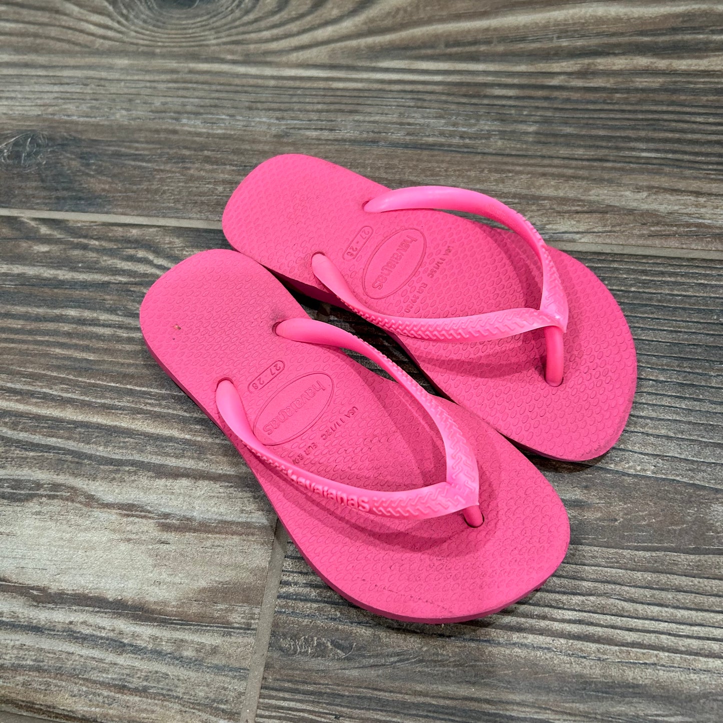 Girls Size 27/28 - (Fit Like 11-12 Toddler) Havaianas Pink Flip Flops - Good Used Condition