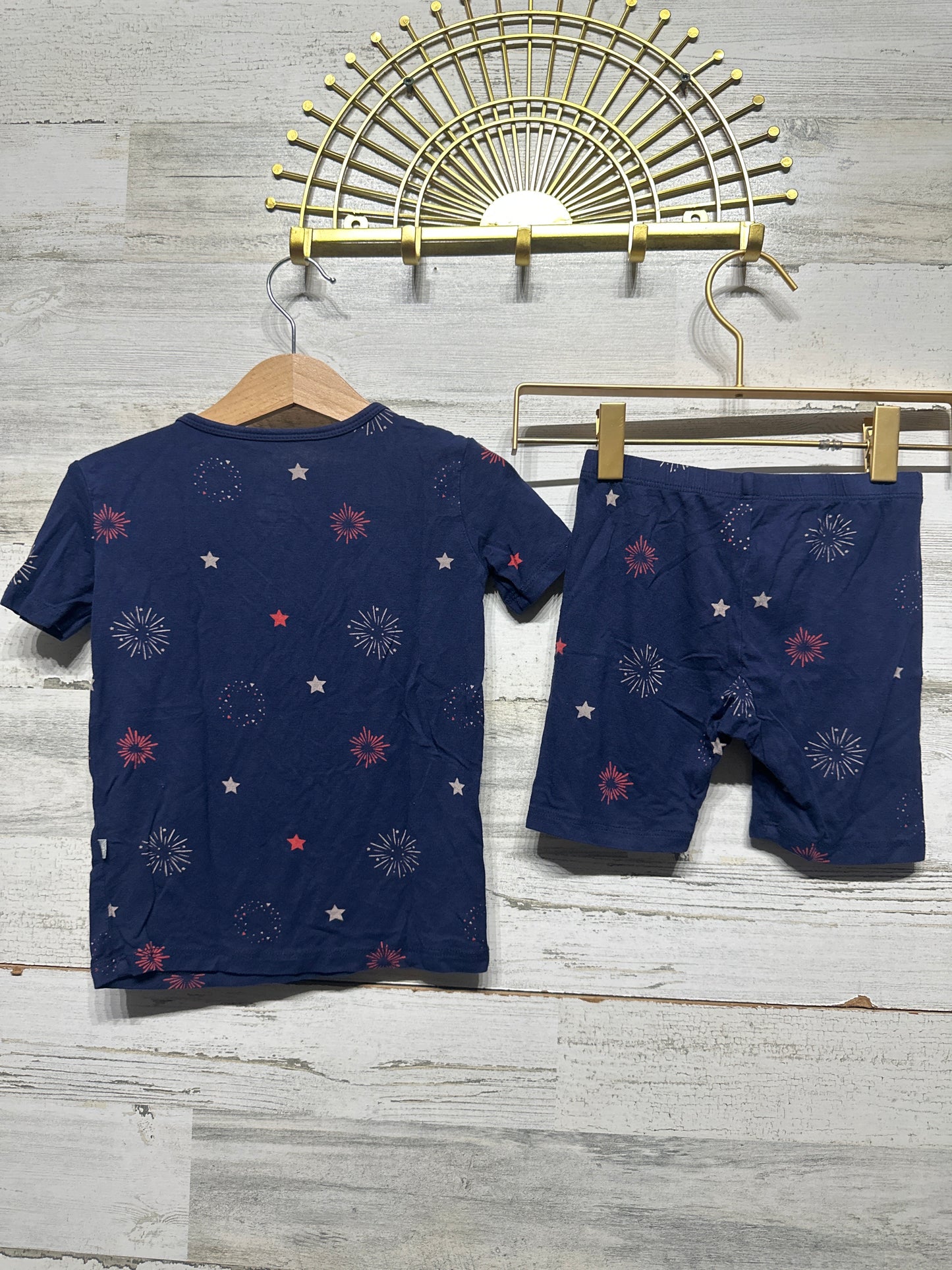 Size 4t Kyte Baby Bamboo Fireworks Shorts Pajama Set - Very Good Used Condition