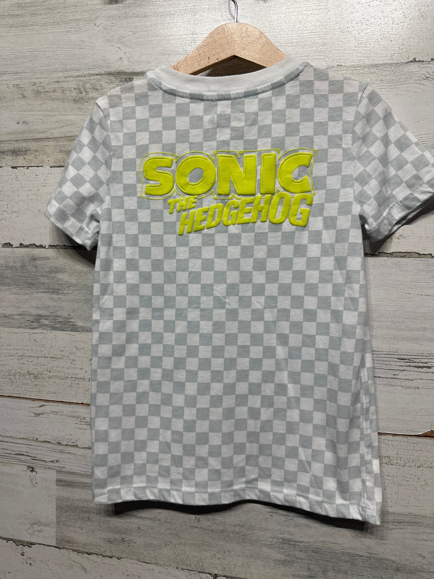 Size Small (Youth) Sonic The Hedgehog T-Shirt - Good Used Condition
