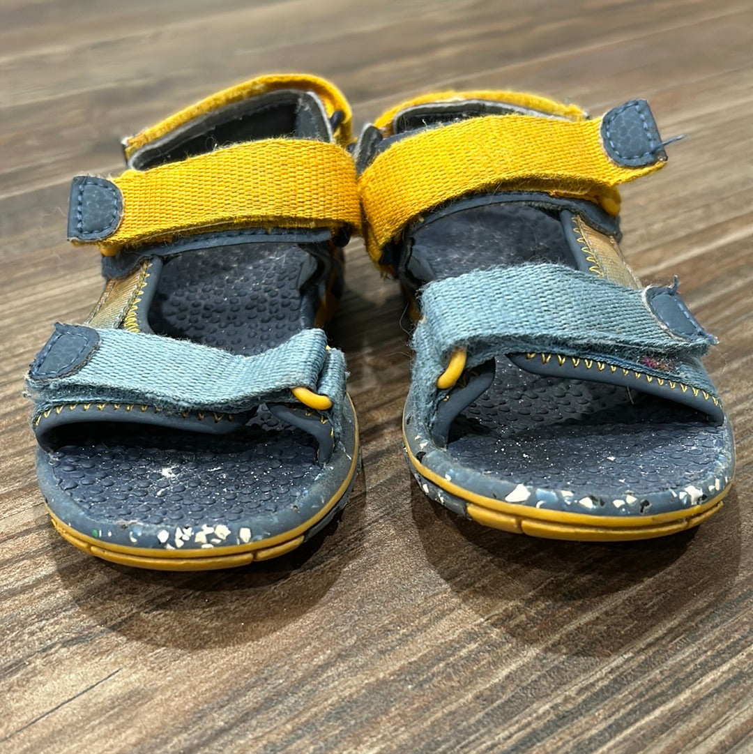Boys Size 8 (Toddler) Wonder Nation Sandals - Good Used Condition