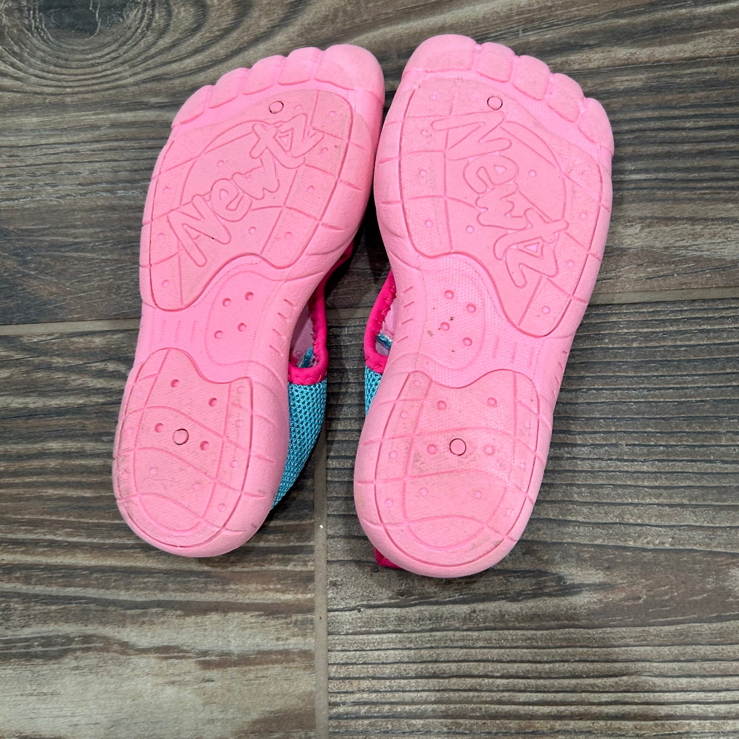 Girls Size 11/12 (Toddler) Newtz Water Shoes - Very Good Used Condition