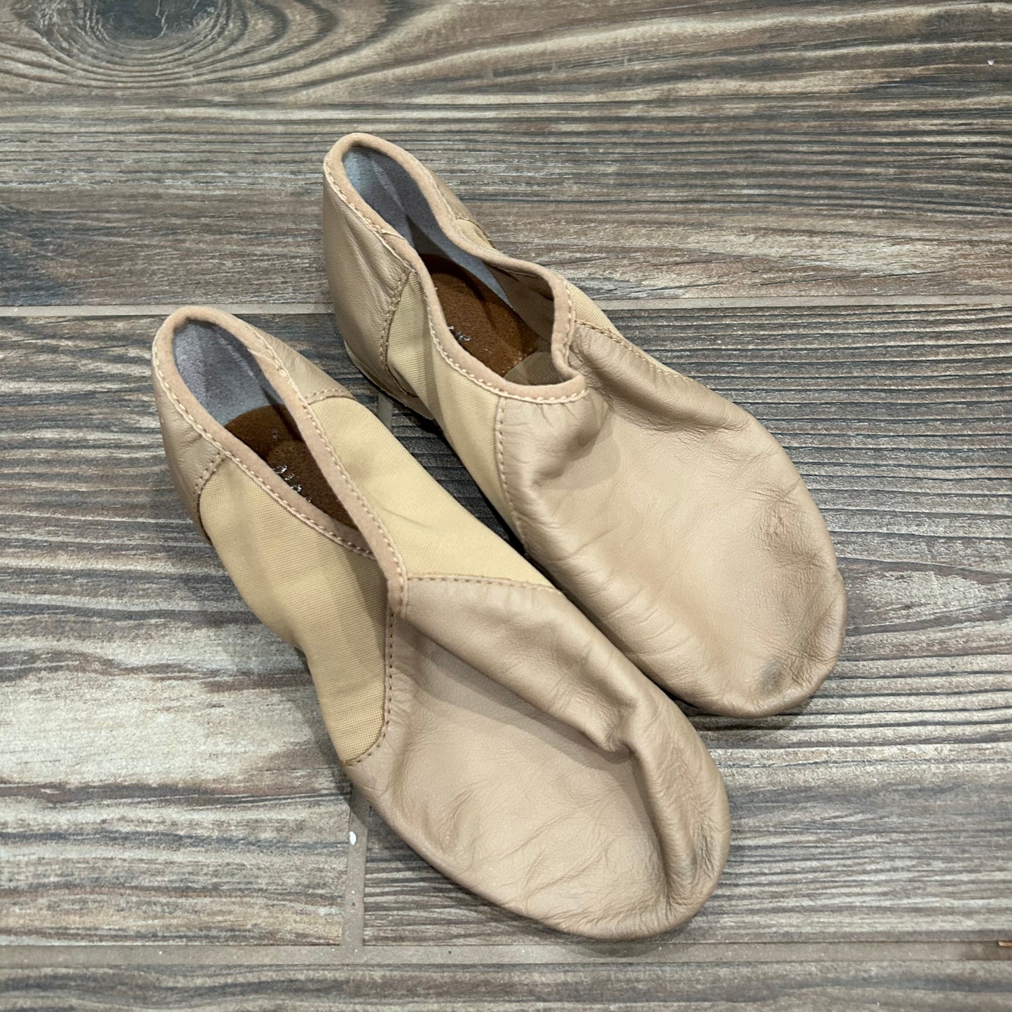 Girls Size 11/12 (Toddler) Bloch Tan Jazz Shoes - Good Used Condition