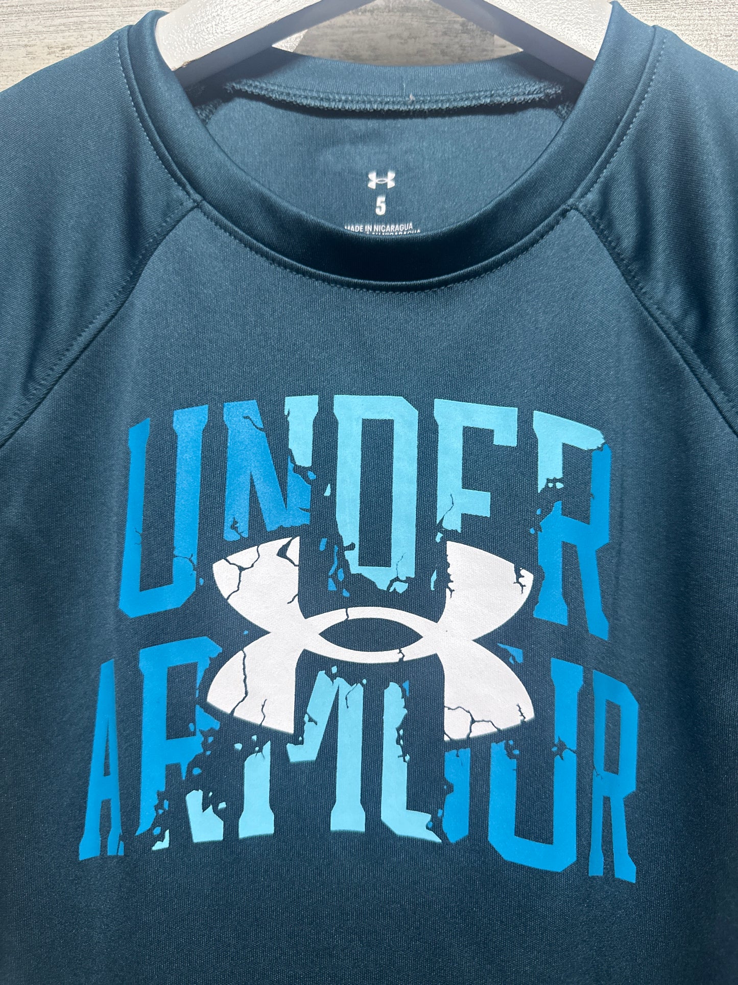 Under Armour Shirts Size 5 VGUC