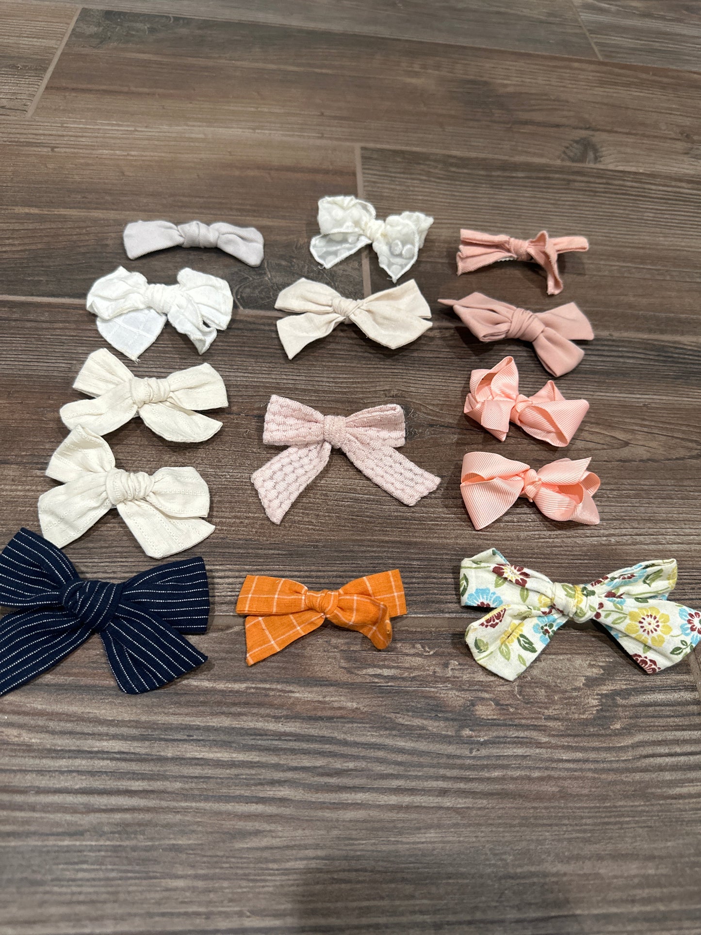 Girls Alligator Clip Bow Lot - Good Used Condition