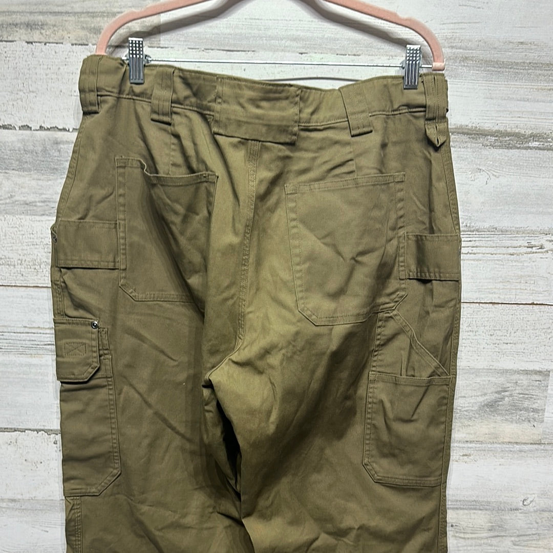 Men's Size 38x34 Duluth Coolmax Flex Firehose Olive Green Cargo Pants - Very Good Used Condition