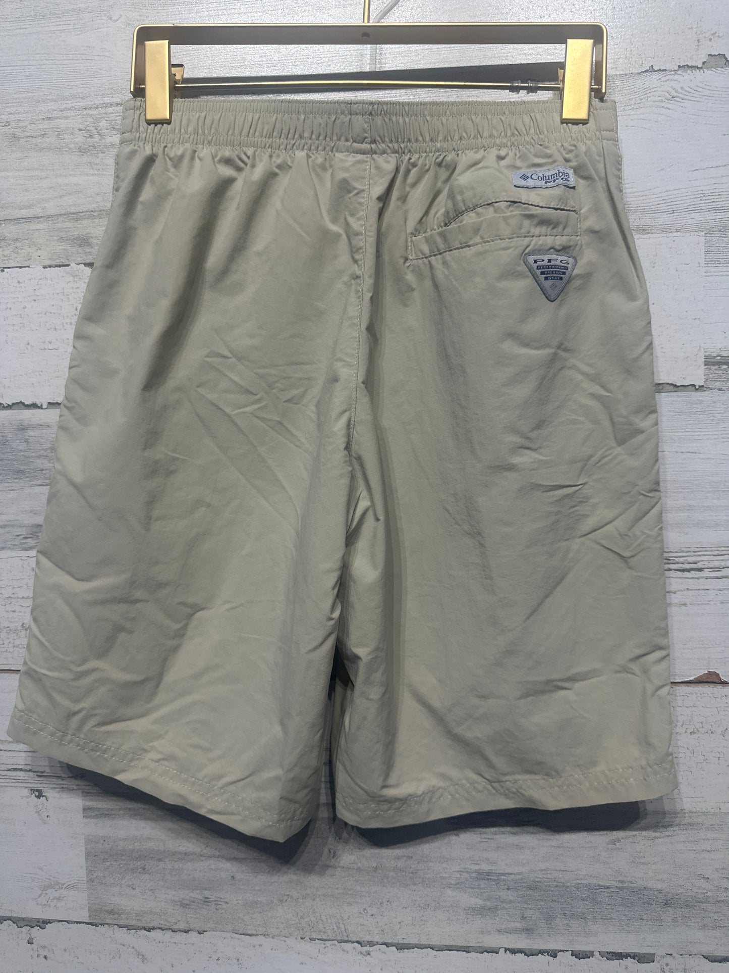Boys Preowned Size 10-12 (Medium) Columbia Omni-Shade Performance Fishing Gear Khaki Shorts - Very Good Used Condition