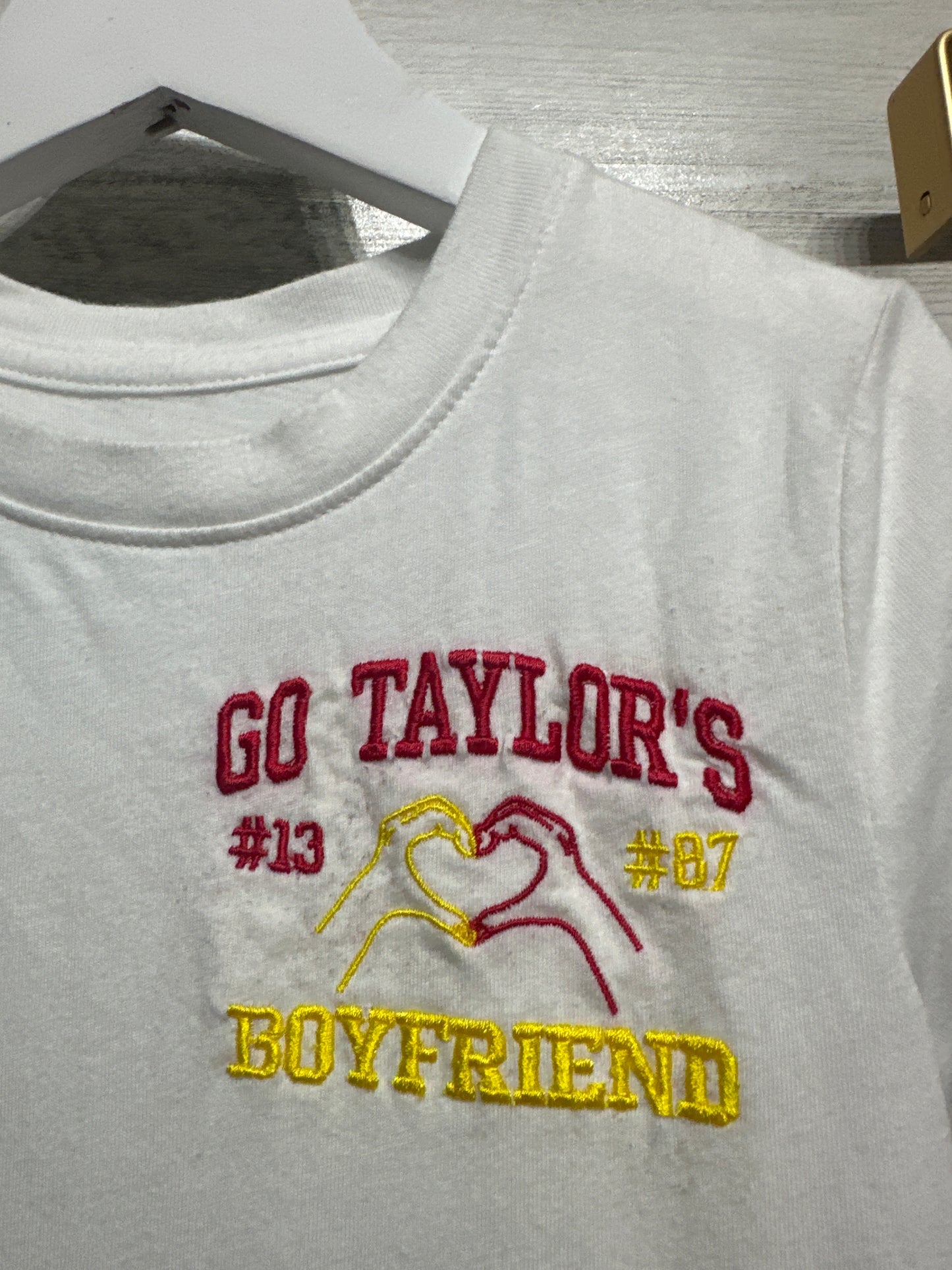Size 4t/4 Go Taylor’s Boyfriend TShirt/Khaki Shorts - Play Condition*
