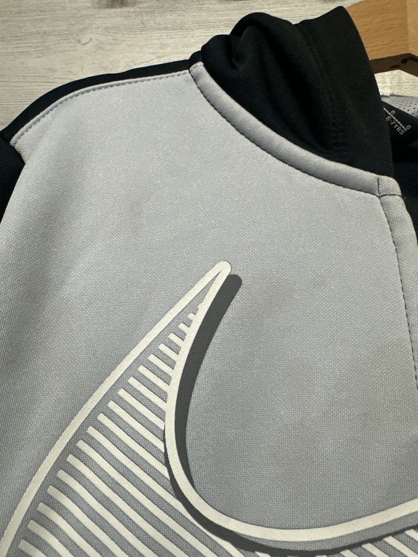 Size 7 (Large) Nike Drifit Hooded Jacket - Play Condition*