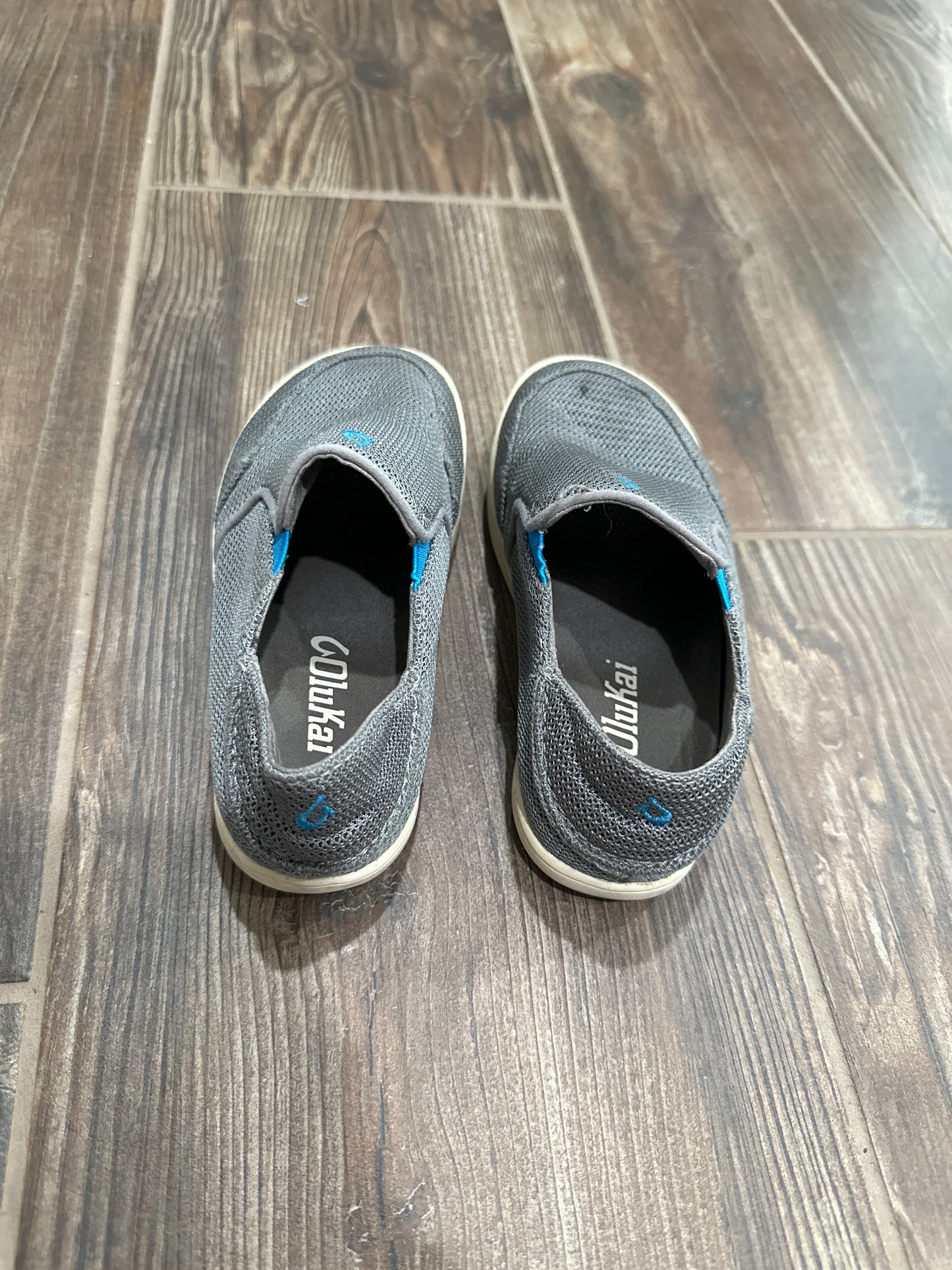 Boys Size 11 Toddler Olukai Grey Slip On Shoes - Play Condition