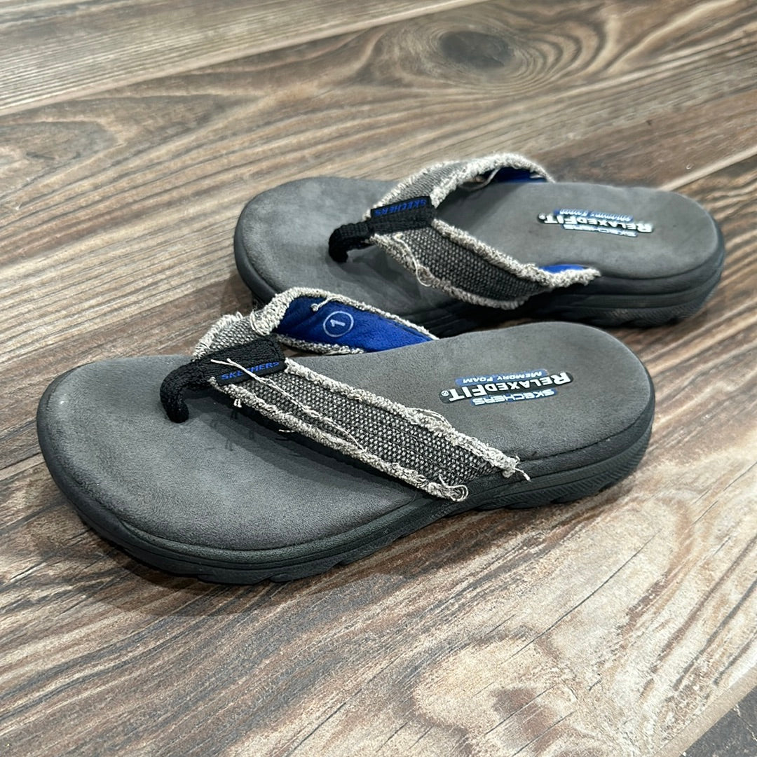 Boys Size 1 (Big Kid) Skechers Flip Flops - Play Condition