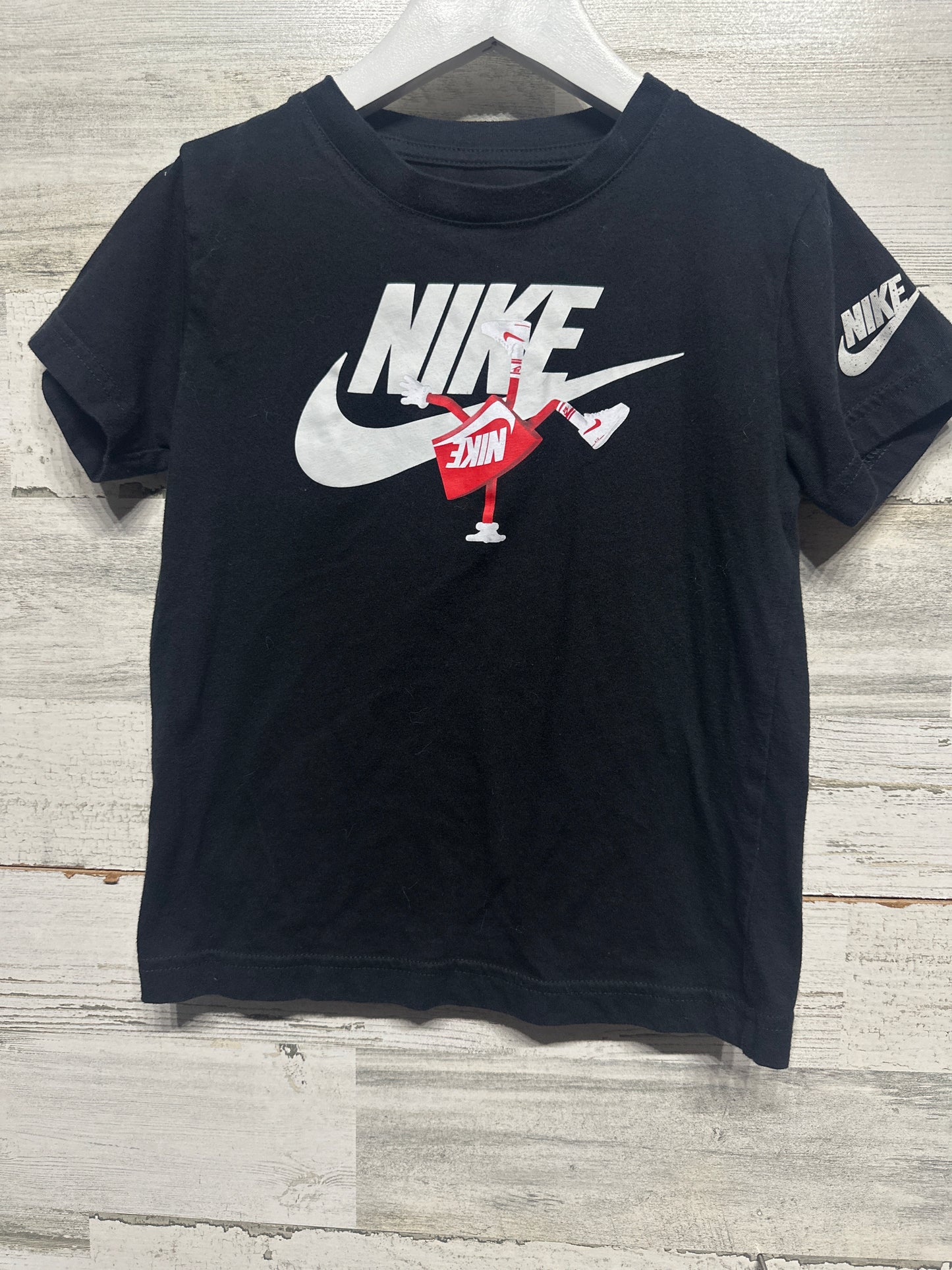 Size 6 (Fits 5-6) Nike Shirt - Very Good Used Condition